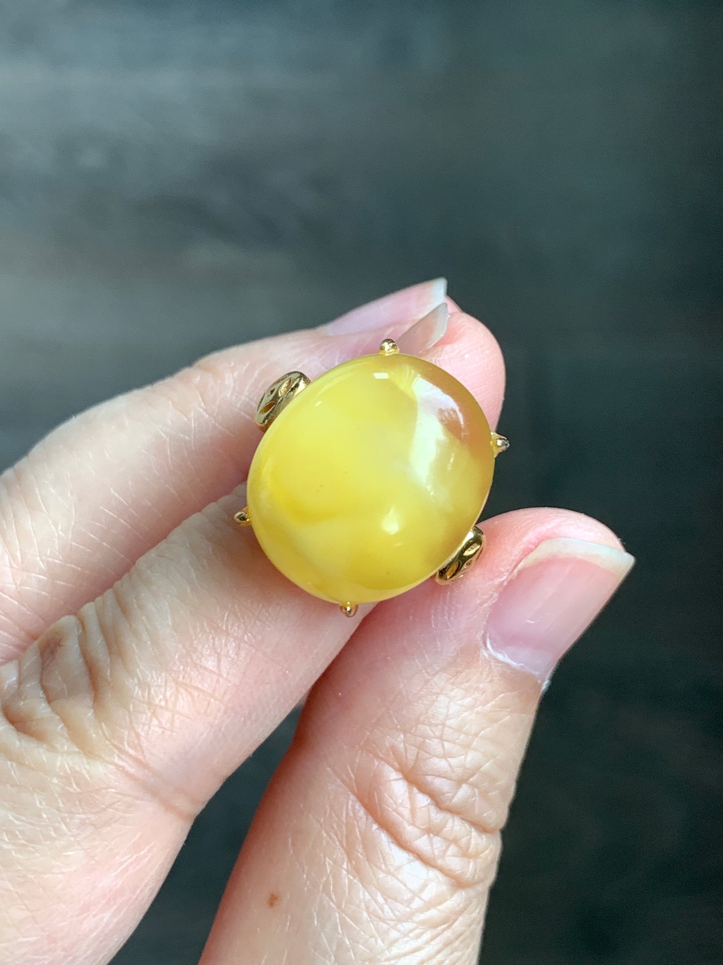 Natural Genuine Beewax Amber Large Oval Cabochon Sterling Silver Solitaire Ring Size 7 Adjustable 天然蜜蜡椭圆银镶戒指 MDD95-A