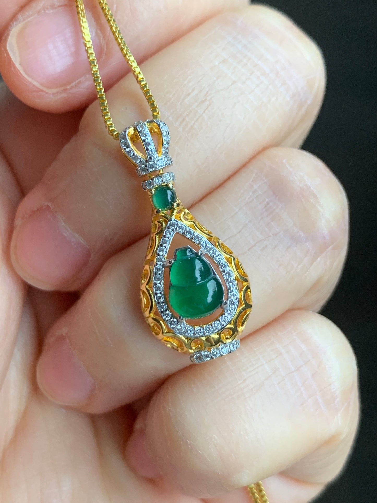 Natural Guatemalan Premium Vibrant Green Jadeite Hulu Gourd Pendant S925 Silver Yellow Gold Finish 天然老种高危冰绿翡翠葫芦镶嵌吊坠