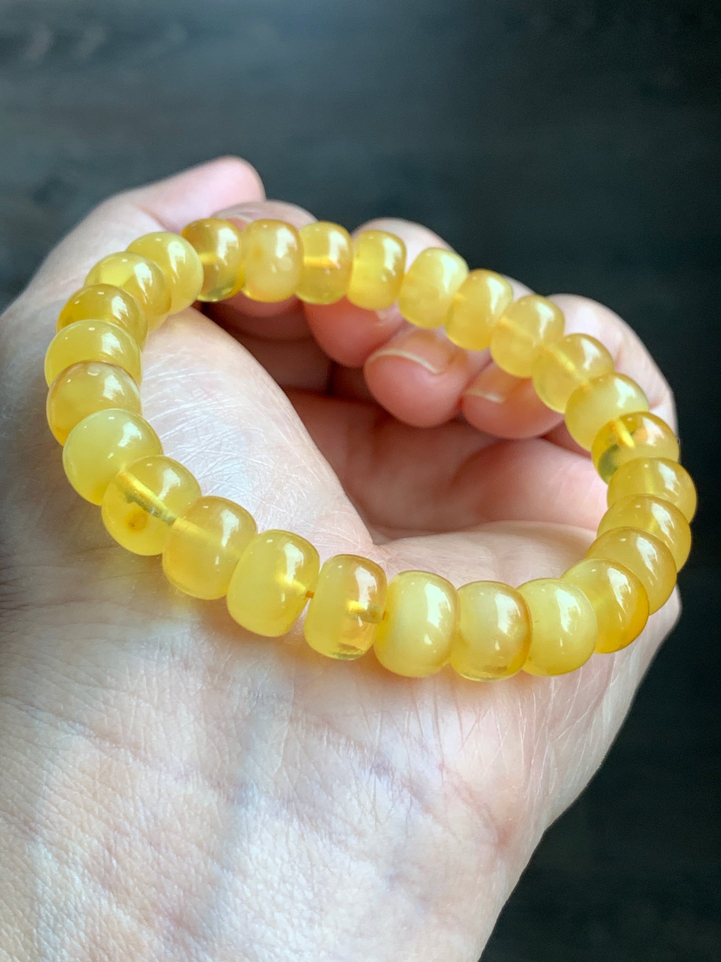 Natural Genuine Beewax Amber Large Retro Drum Beads Beaded Bracelet Stretchy 7” 11.6 grams 天然蜜蜡琥珀老型珠手串 LXZ220
