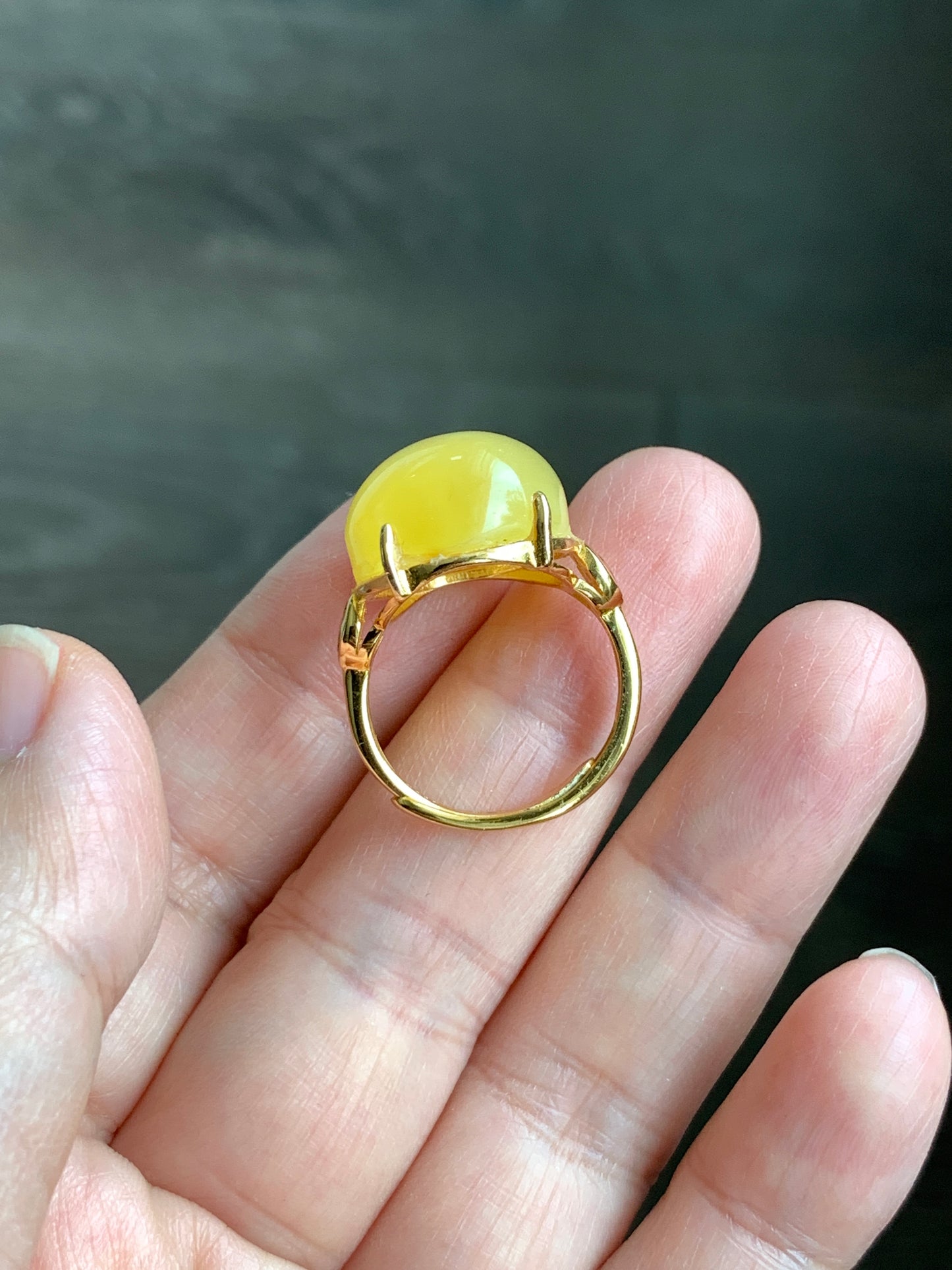 Natural Genuine Beewax Amber Large Oval Cabochon Sterling Silver Solitaire Ring Size 7 Adjustable 天然蜜蜡椭圆银镶戒指 MDD95-A