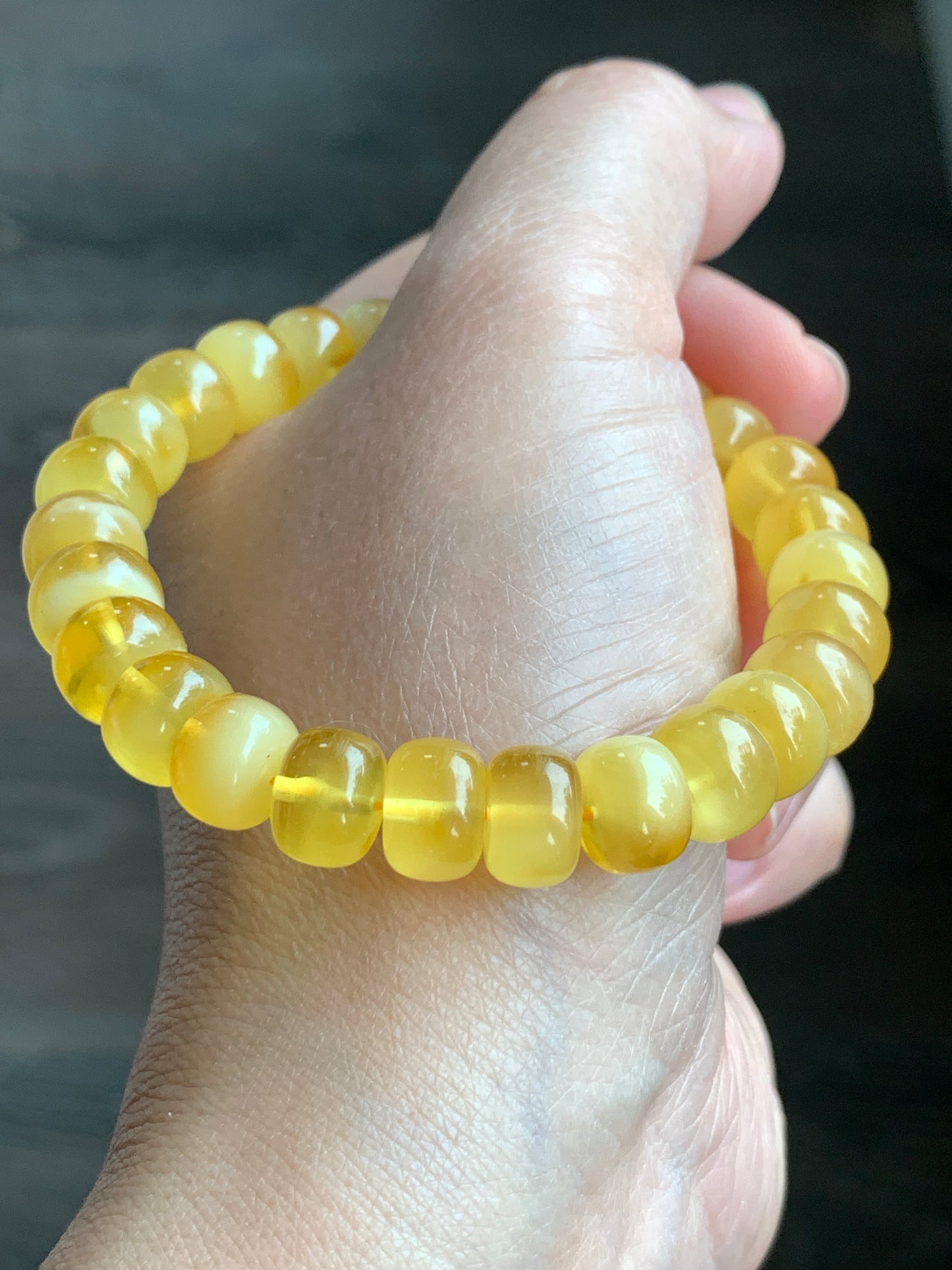 Natural Genuine Beewax Amber Large Retro Drum Beads Beaded Bracelet Stretchy 7” 11.6 grams 天然蜜蜡琥珀老型珠手串 LXZ220