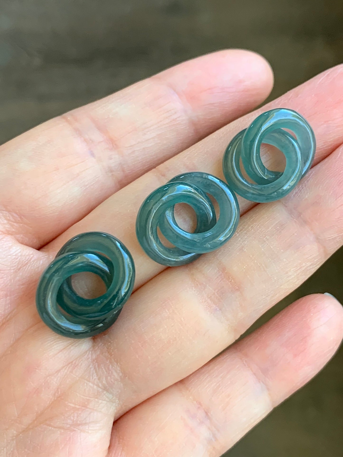Natural Grade A Guatemalan Jadeite Carved Interlocking Rings Sets Loose Stones