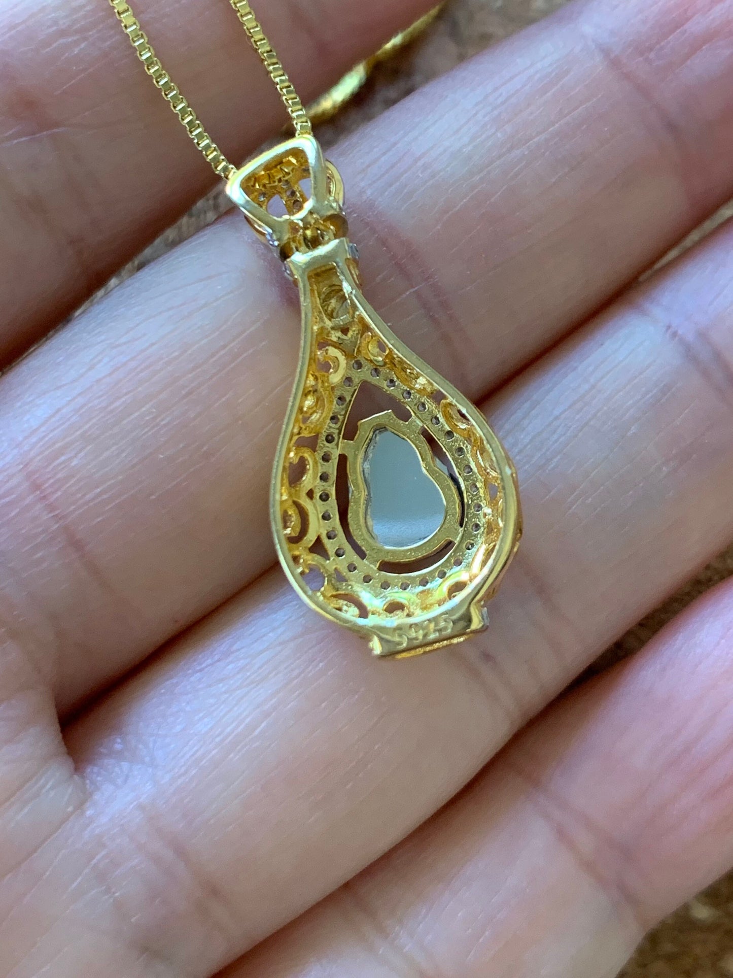 Natural Guatemalan Premium Vibrant Green Jadeite Hulu Gourd Pendant S925 Silver Yellow Gold Finish 天然老种高危冰绿翡翠葫芦镶嵌吊坠