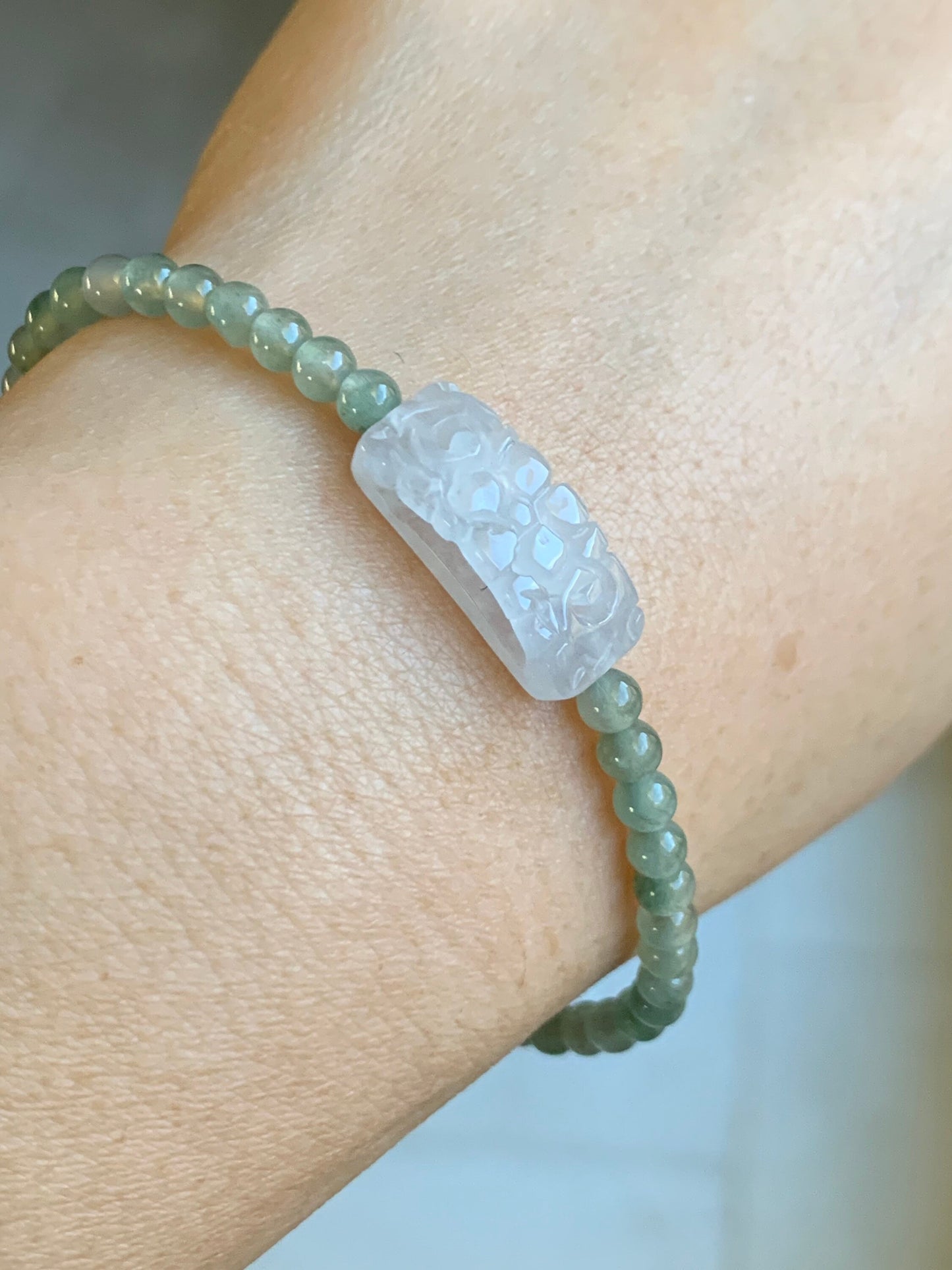 Natural Burmese Grade A Premium Icy Green Jadeite Openwork Engraving Icy White Bead Beaded Bracelet 7" 天然缅甸冰胶晴底翡翠起光白冰仿古镂空雕手牌手串