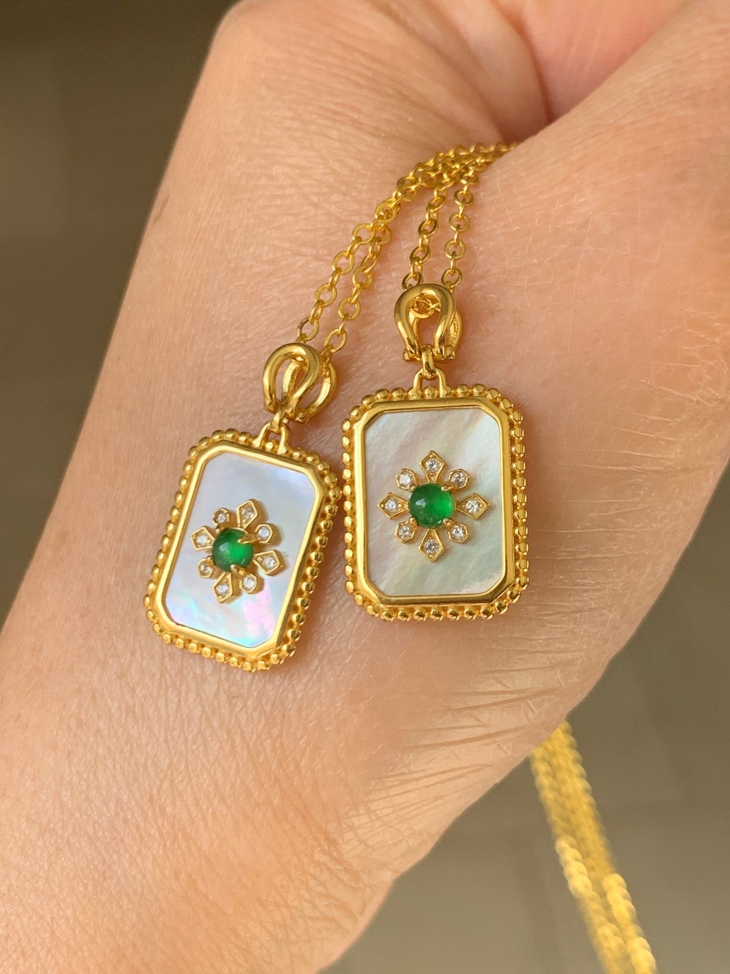 Natural Guatemalan Premium Vibrant Green Jadeite Mother of Pearl Pendant S925 Silver w/ Chain 17” 天然冰危绿翡翠贝母银镶吊坠