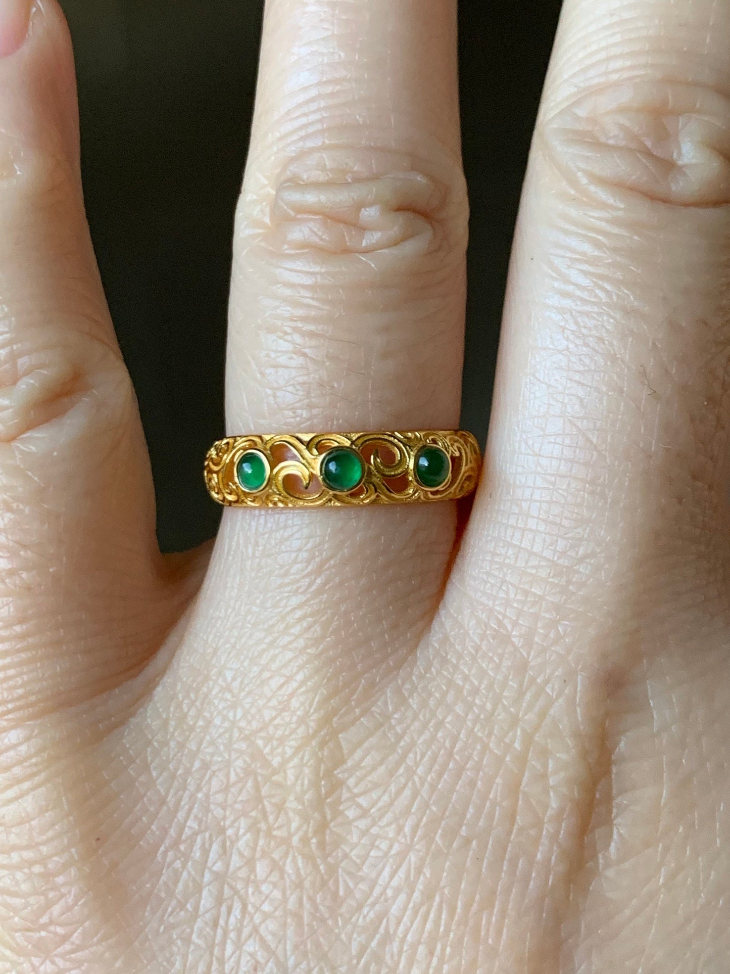 Natural Guatemalan Premium Vibrant Green Jadeite 3-Stone Band Ring S925 Silver Yellow Gold Finish 天然高冰危绿翡翠银镶戒指 WLS70