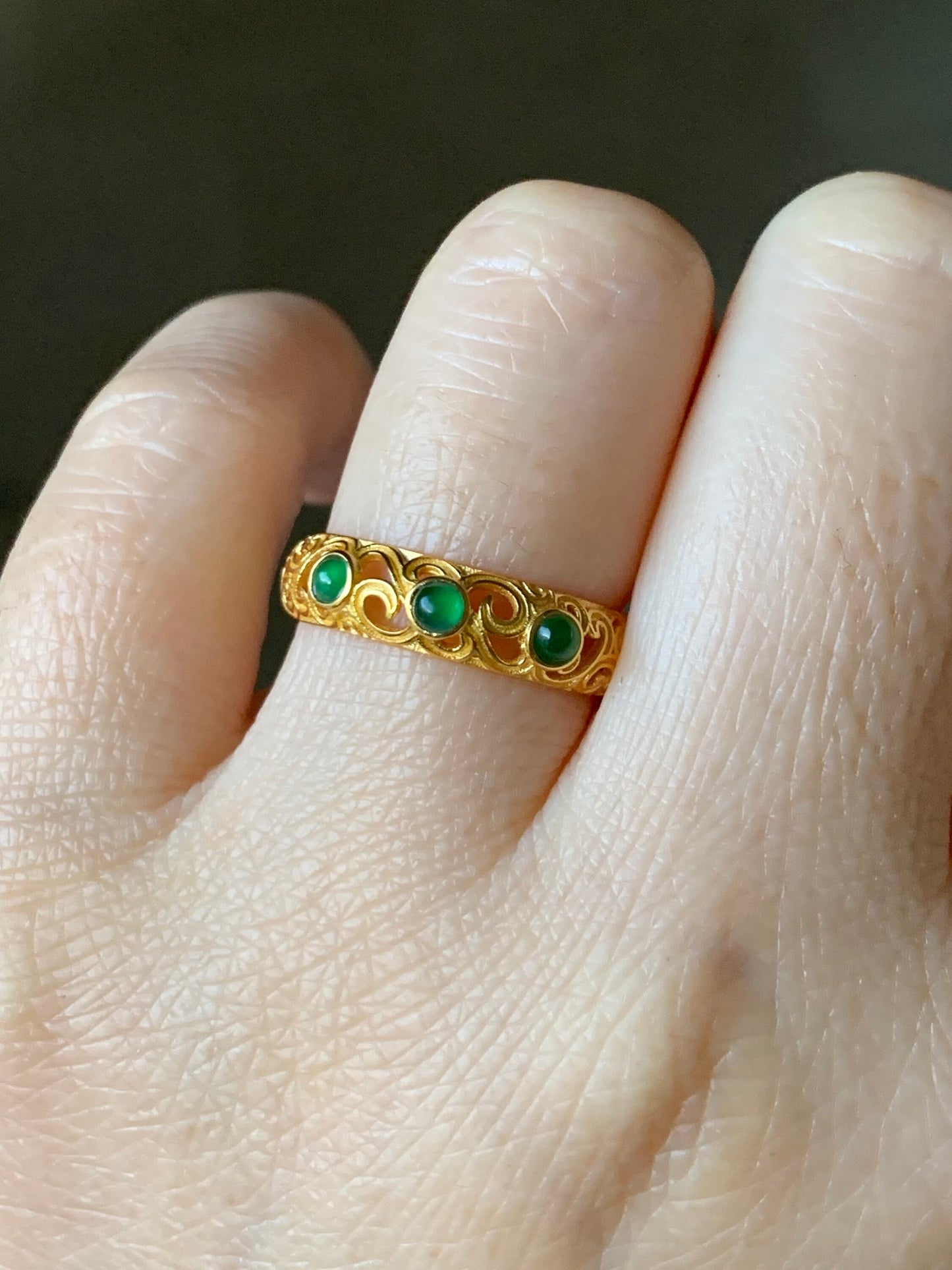 Natural Guatemalan Premium Vibrant Green Jadeite 3-Stone Band Ring S925 Silver Yellow Gold Finish 天然高冰危绿翡翠银镶戒指 WLS70