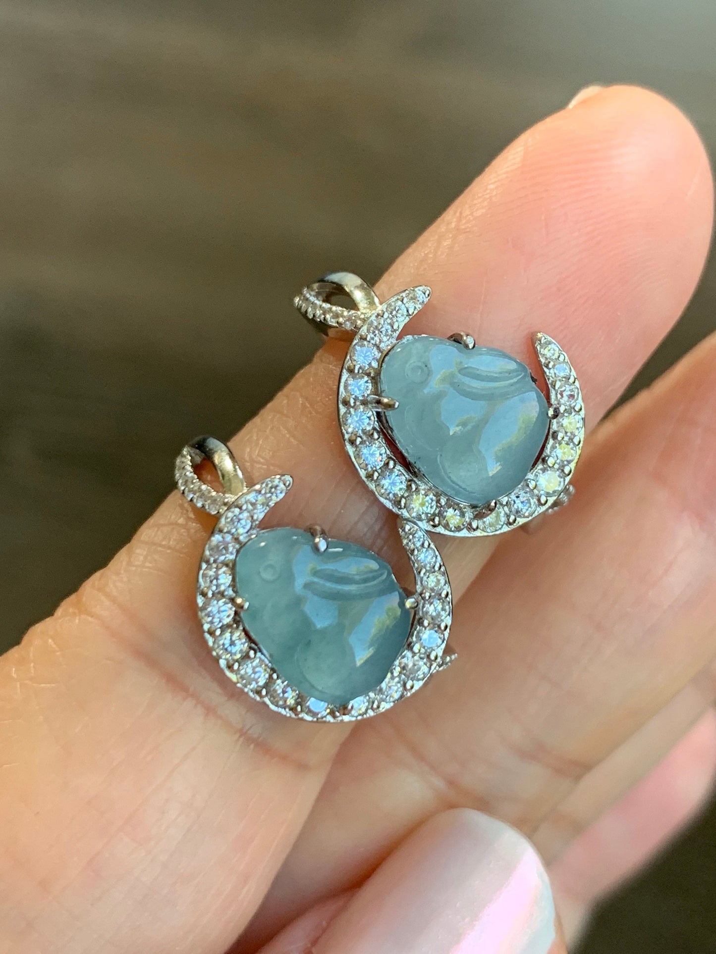Natural Guatemalan Icy Translucent Sky Blue Jadeite Carved Bunny Rabbit Solitaire Ring Sterling Silver Adjustable Size 天然冰危天空蓝翡翠小兔银镶戒指 WXT