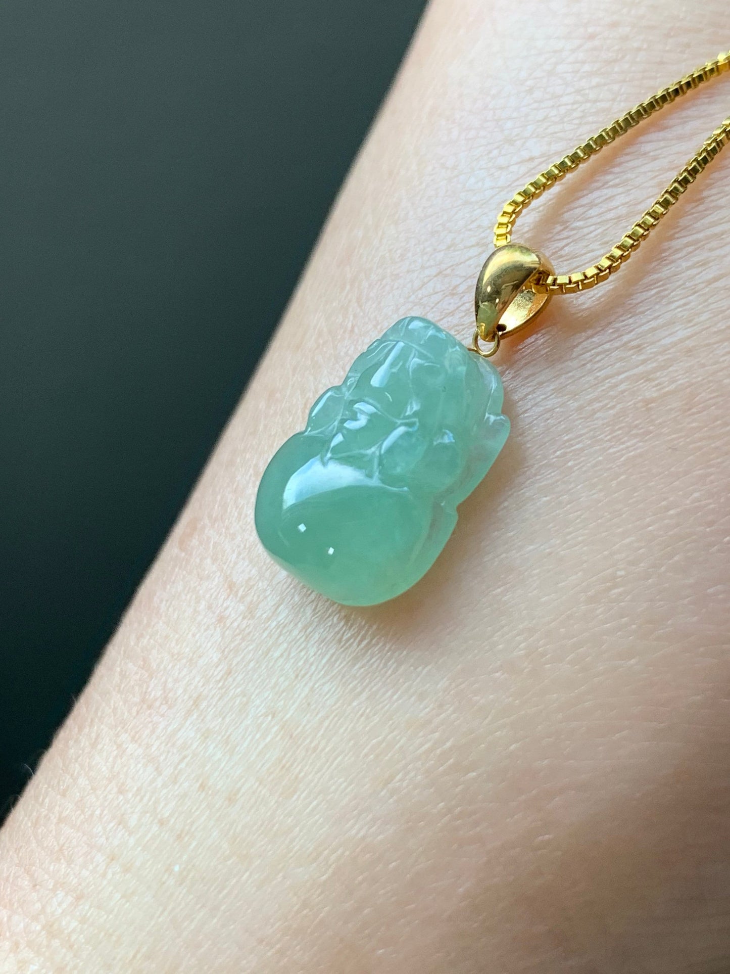 PETITE Natural Burmese Icy Translucent Green Jadeite Carved Pixiu Pendant 18K Yellow Gold Bail 天然缅甸冰绿翡翠貔貅吊坠