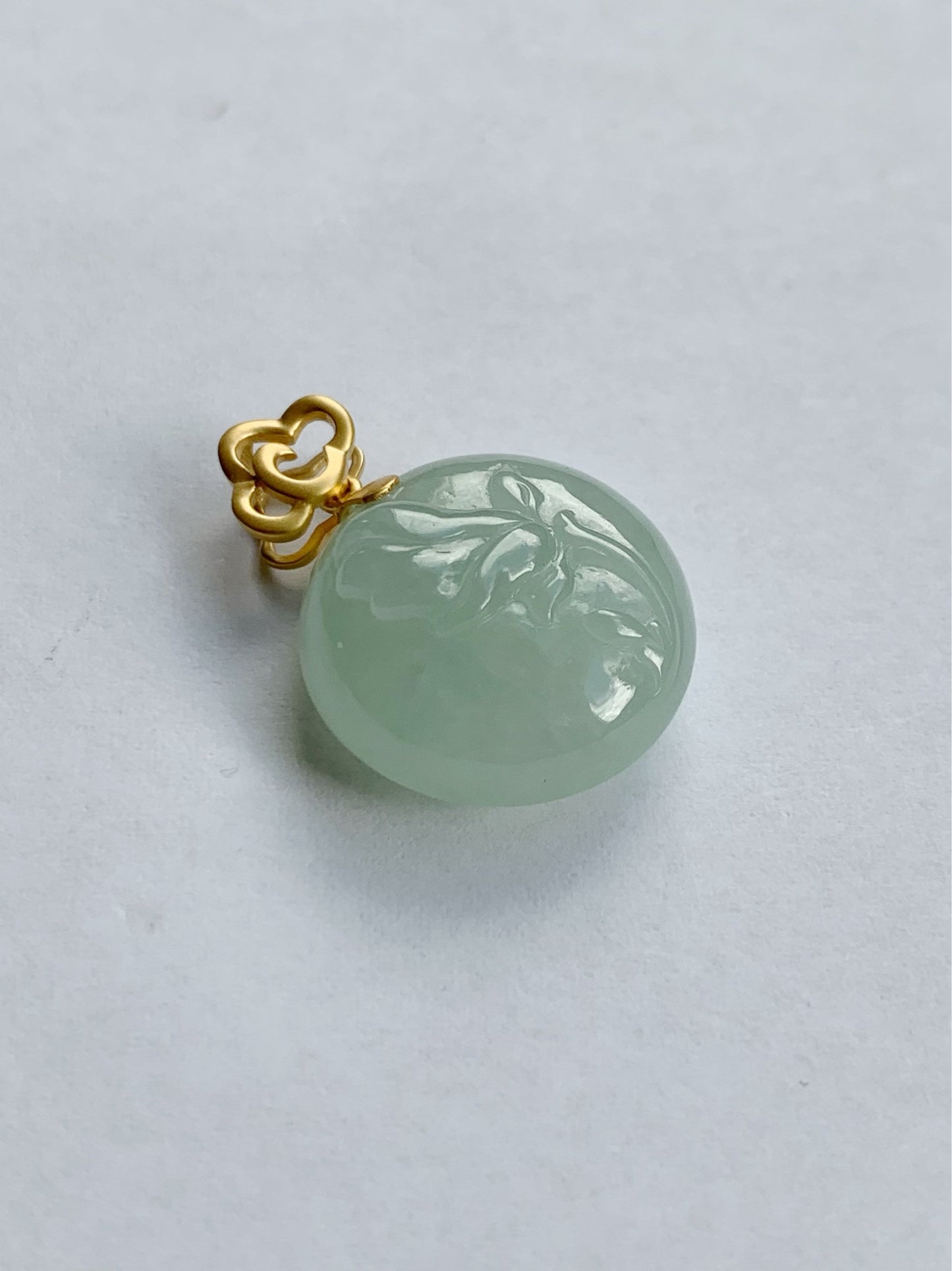 Certified Natural Burmese Icy Translucent Light Green Jadeite Pendant Carved Magnolia Flower 18K Yellow Gold 天然缅甸冰晴翡翠玉兰花牌镶嵌吊坠 2706