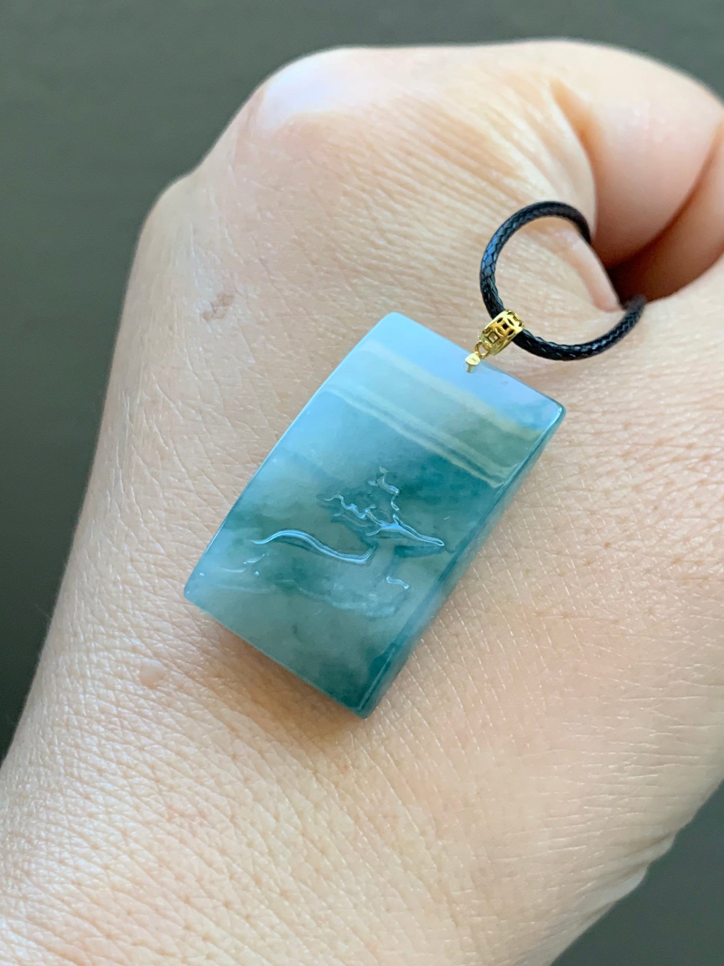 Natural Burmese Translucent Icy Teal Marbled Jadeite Deer Blessing Amulet Pendant 18K Yellow Gold Bail 天然缅甸细糯飘蓝花翡翠一鹿有你吊坠