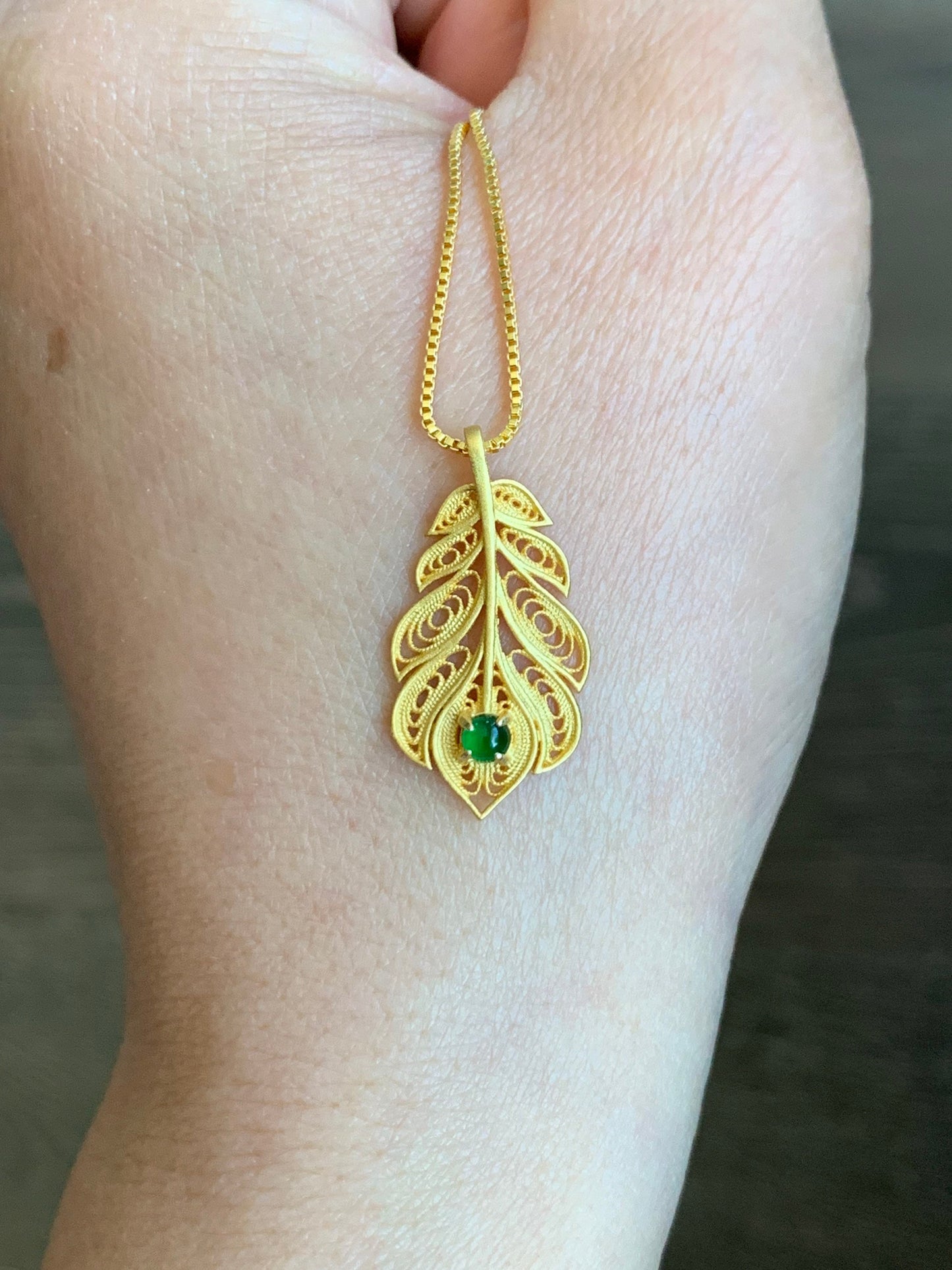 Natural Guatemalan Premium Vibrant Green Jadeite Feather Pendant S925 Silver Yellow Gold Finish 天然高冰危绿翡翠银镶羽毛吊坠