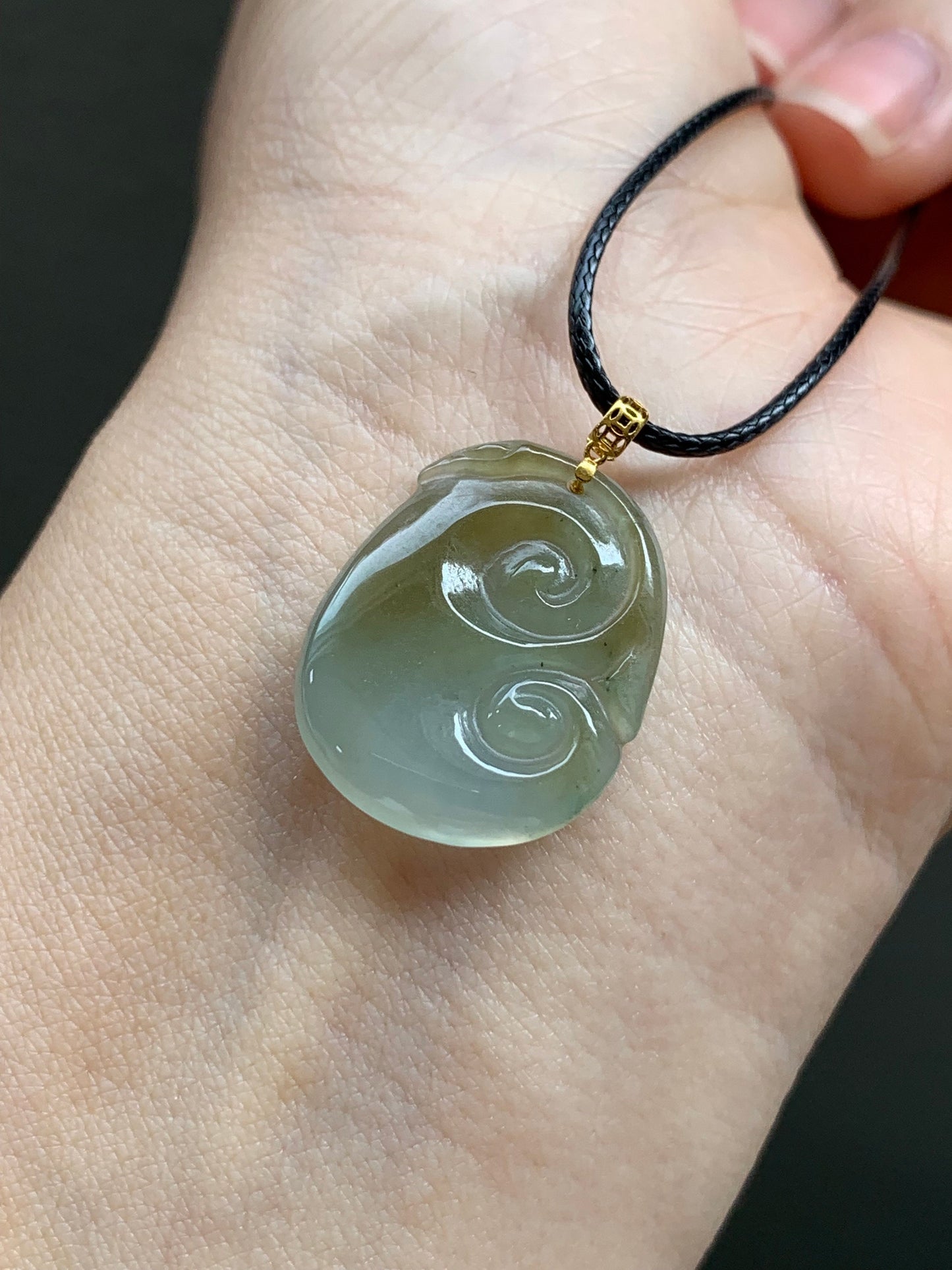 Natural Burmese Icy Translucent Gelatinous BiColored Jadeite Carved Ruyi Pendant 18K Yellow Gold 天然缅甸冰双色翡翠如意镶嵌吊坠
