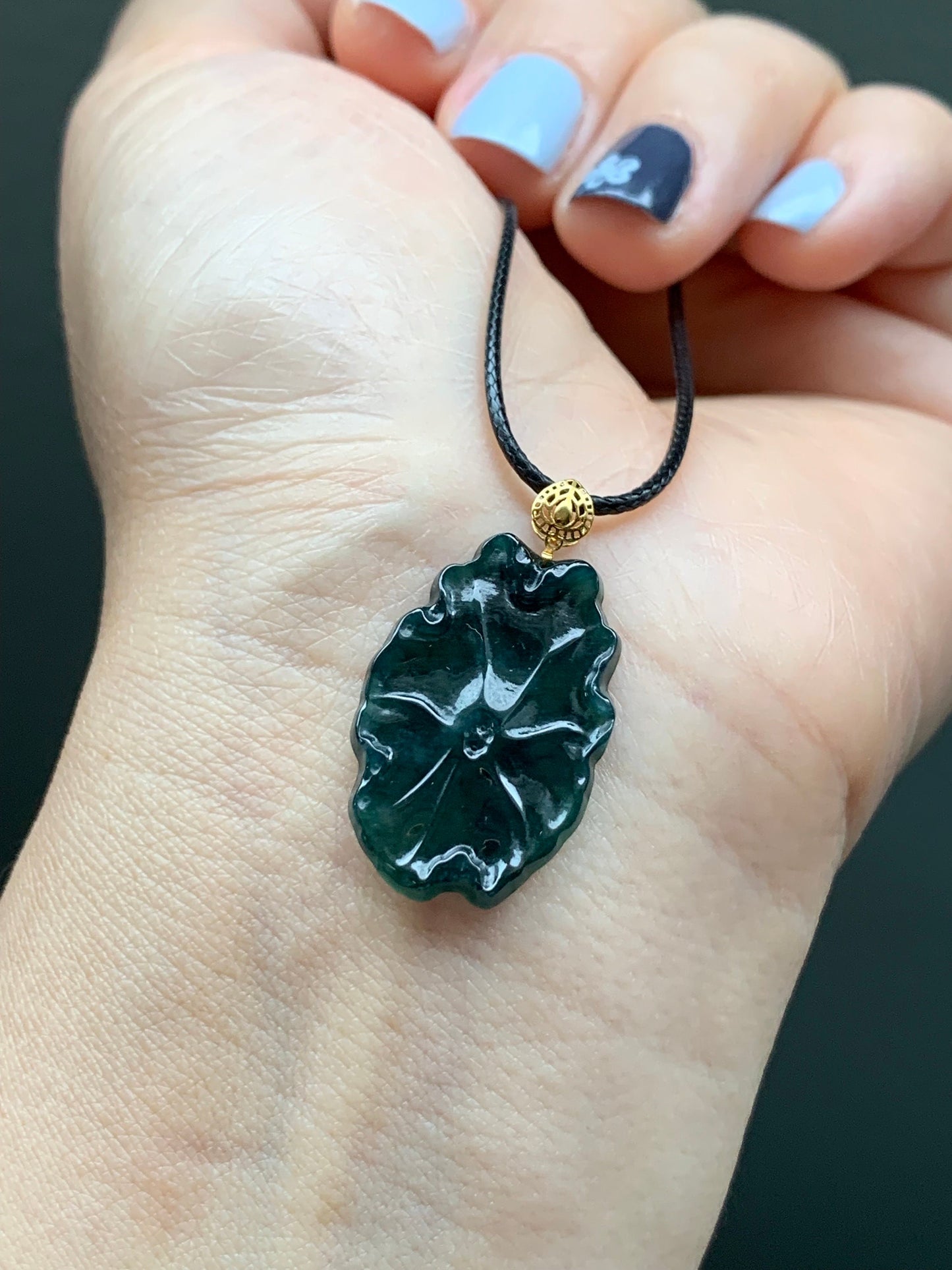 Natural Burmese Icy Translucent Dark Teal Green Jadeite Oval Pendant Carved w/ Lily Pad 18K Yellow Gold Bail 天然缅甸冰湖水绿翡翠荷叶吊坠