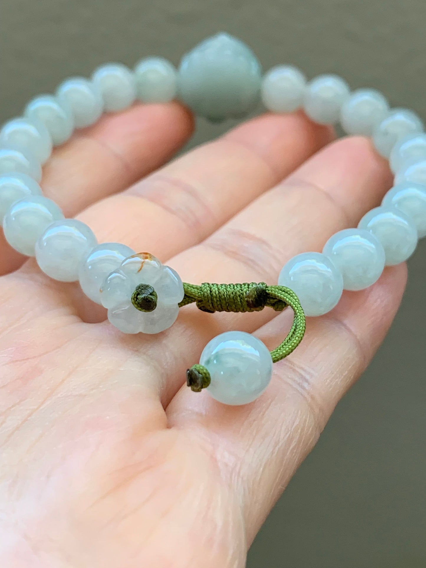 Natural Burmese Icy Translucent Light Green Jadeite Nine-Tailed Fox & Icy White Jadeite w/ Green Marbling Beaded Bracelet 7” 天然缅甸冰晴翡翠九尾狐珠手串