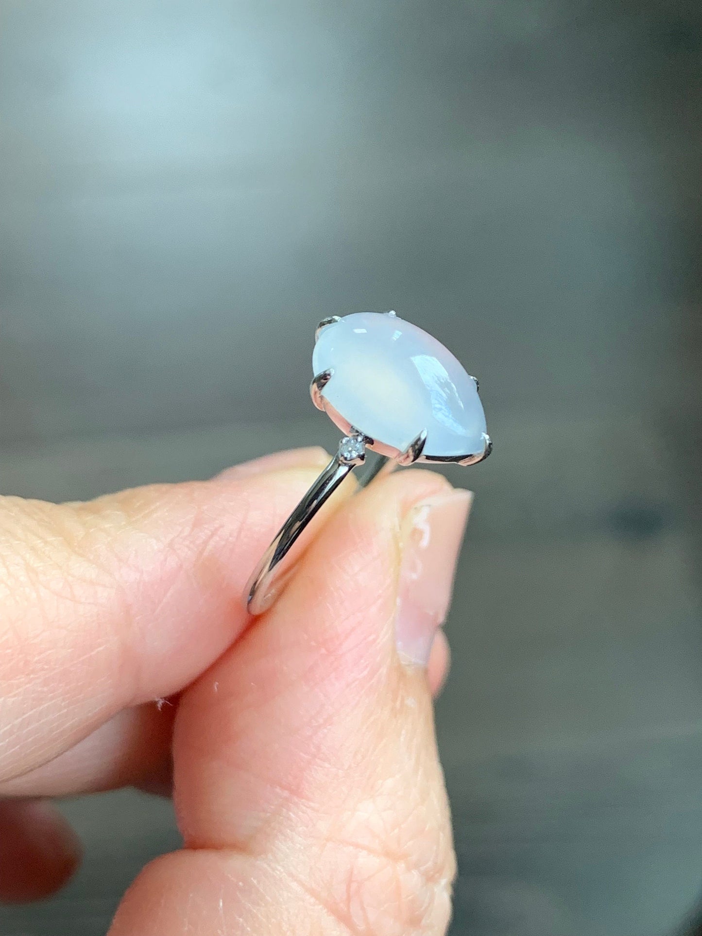 Certified Natural Burmese Icy Translucent Gelatinous White Jadeite Teardrop Ring 18K White Gold and Diamonds size 7 天然缅甸白冰胶翡翠水滴镶嵌戒指 1690