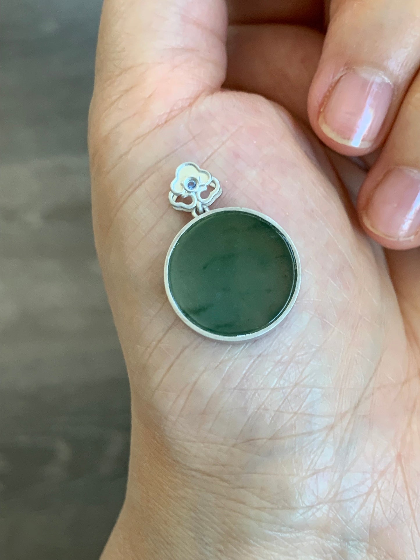 Certified Natural Burmese Icy Translucent Green Jadeite w/ Dark Green Marbling Wu Shi Pai Amulet Pendant Sterling Silver 天然缅甸莫西沙飘绿翡翠无事牌镶嵌吊