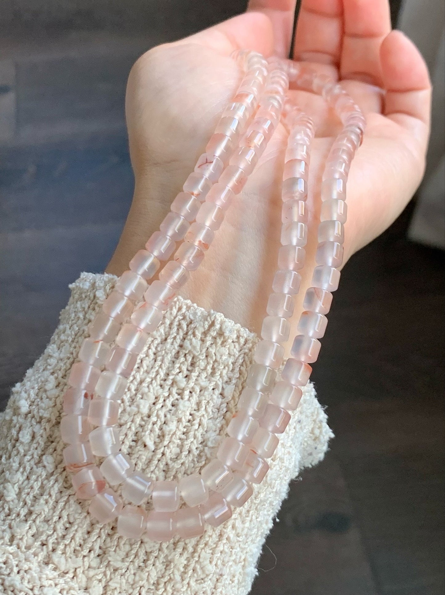 Natural Chinese Nanhong Icy Translucent Gelatinous Lychee Agate with Peachy Marbling Beaded Necklace 6.2mm 29” 50g 天然南红荔枝冻玛飘花玛瑙老型珠项链