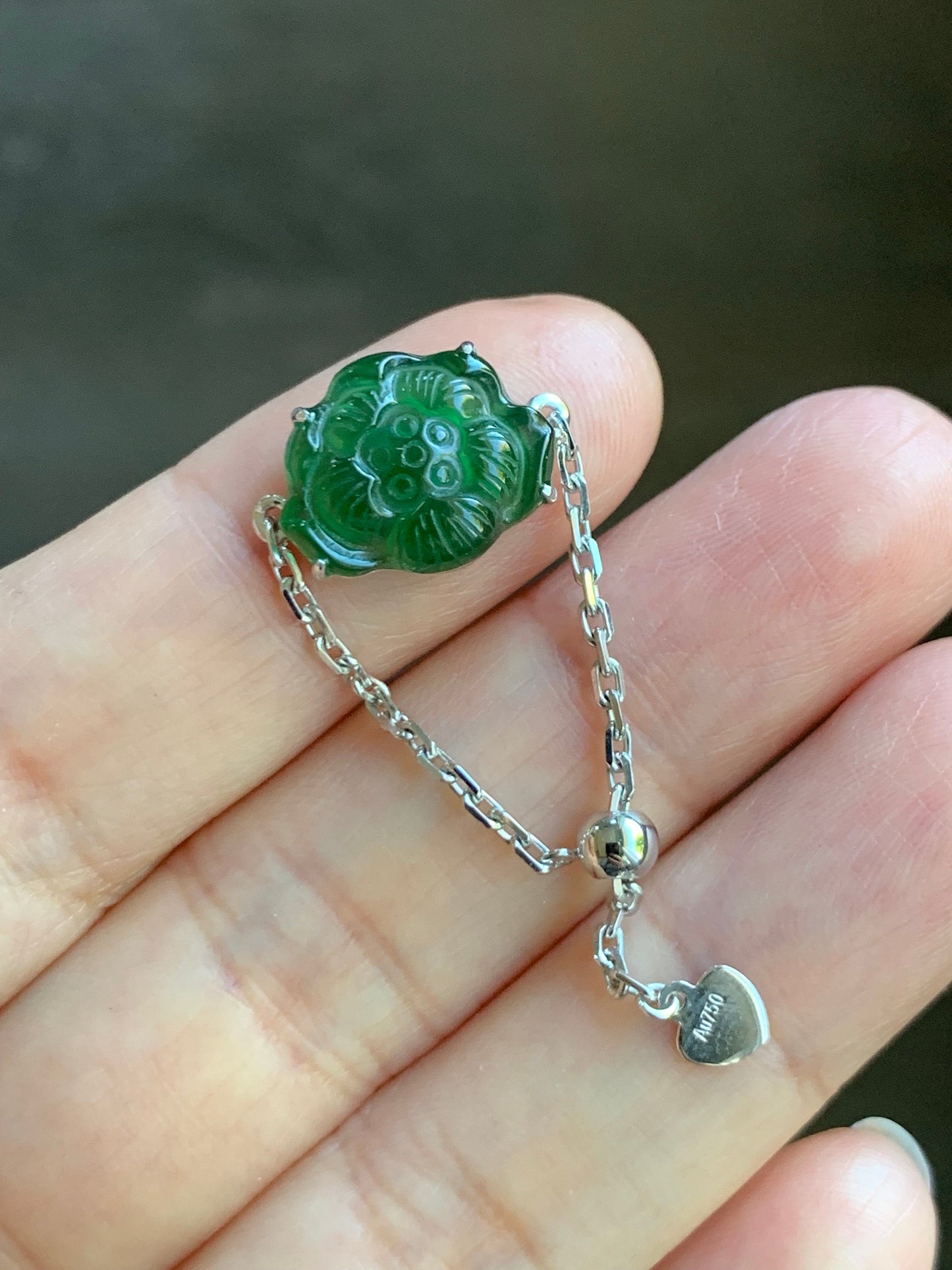 Certified Natural Guatemalan Icy Translucent Green Jadeite Carved Lotus Flower Chain Ring 18K White Gold Size Adjustable 天然冰危绿翡翠荷花镶嵌戒指 7421