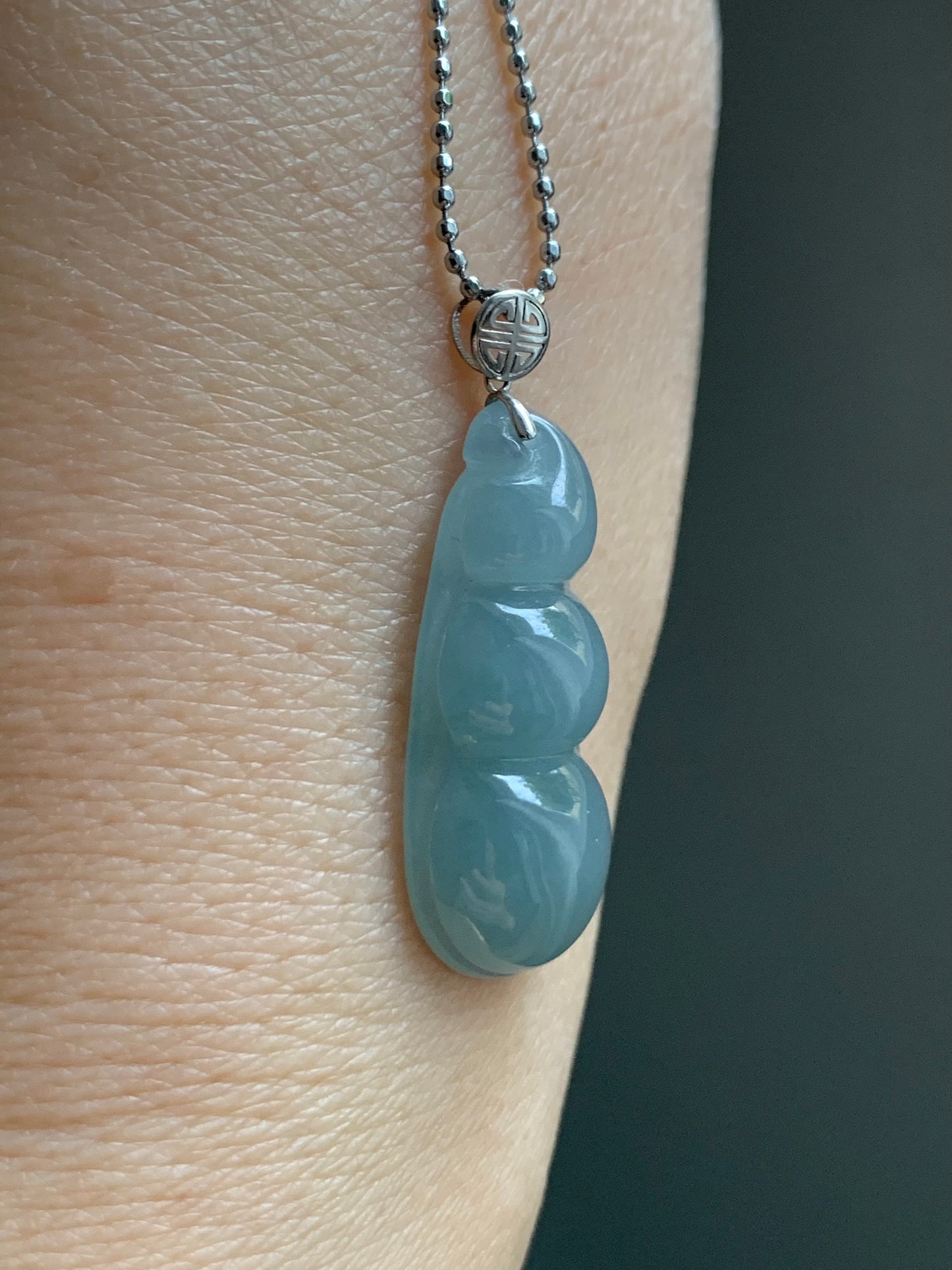 Natural Guatemalan Icy Translucent Light Dusty Blue Jadeite Peapod Pendant 18K White Gold 天然冰危蓝翡翠福豆吊坠 BTH113 A
