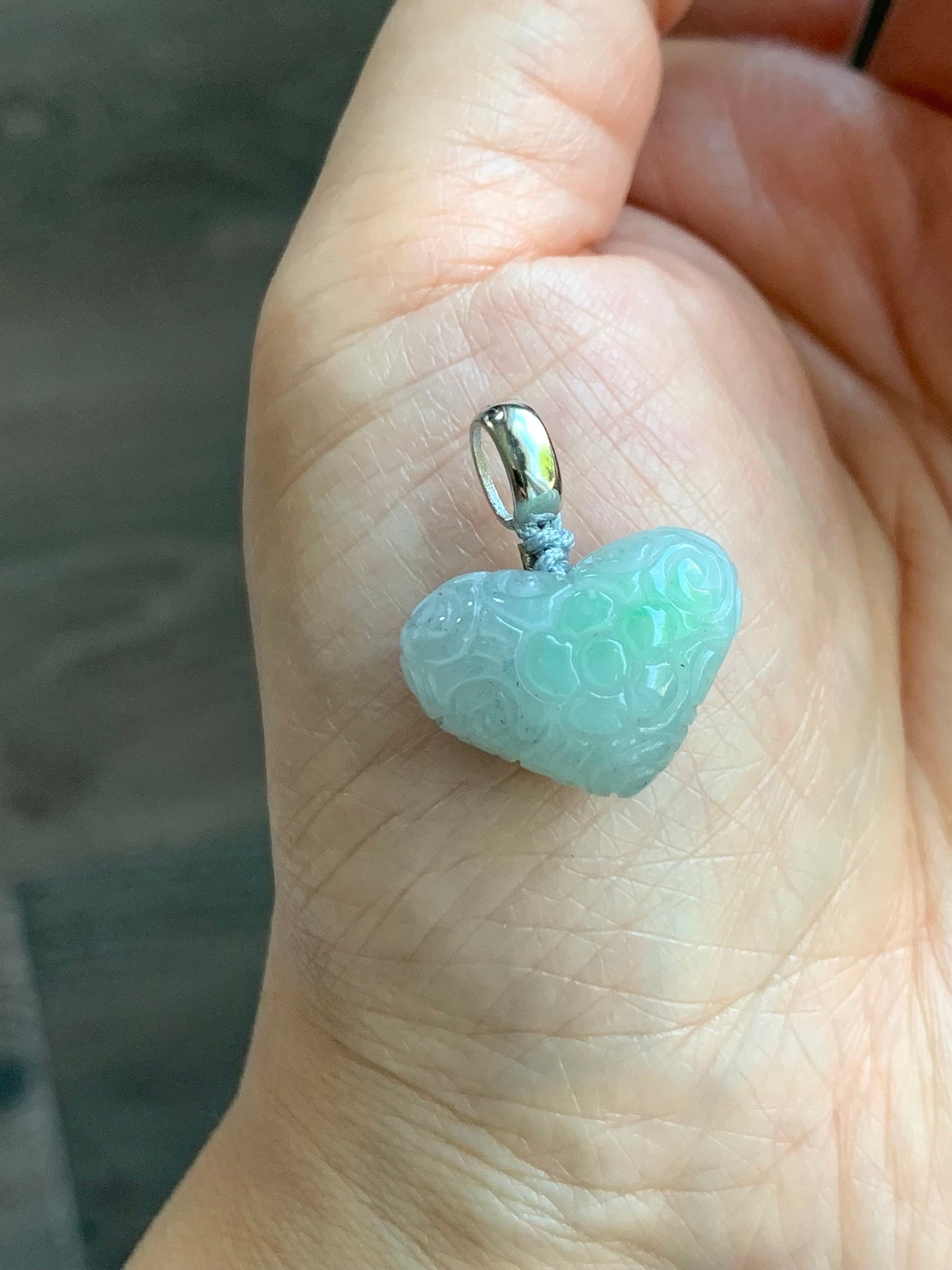 Natural Burmese Icy Translucent Gelatinous Wuji Marbled Jadeite Retro Engraved Heart Pendant S925 Sterling Silver Pendant 天然缅甸冰胶乌鸡翡翠仿古雕爱心吊坠