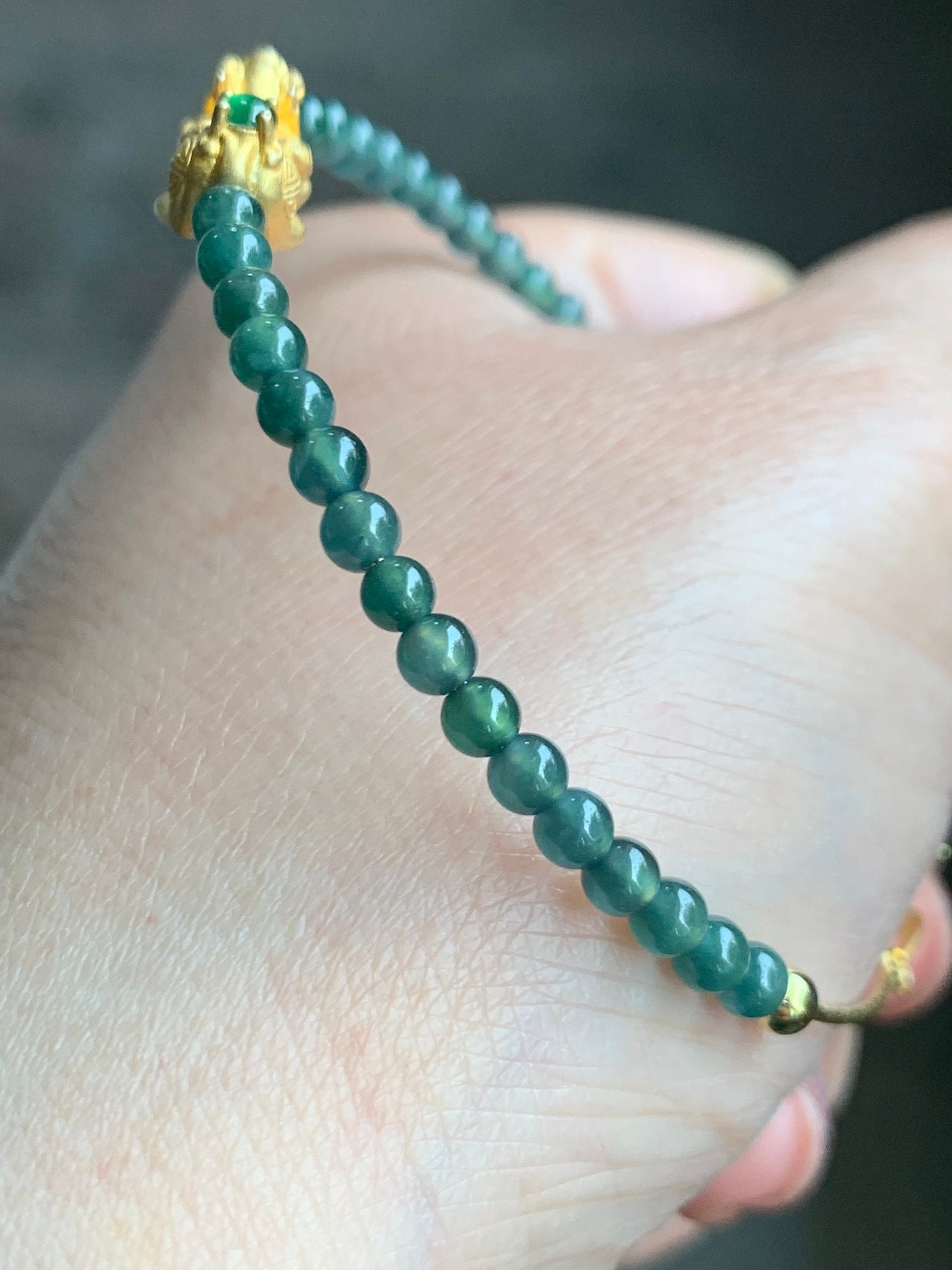 Natural Guatemalan Icy Translucent Vibrant Green Jadeite Pixiu Deep Teal Blue Beads Wire Bracelet Sterling Silver 6.5”-7.5” 天然冰危绿翡翠貔貅深蓝珠银手链