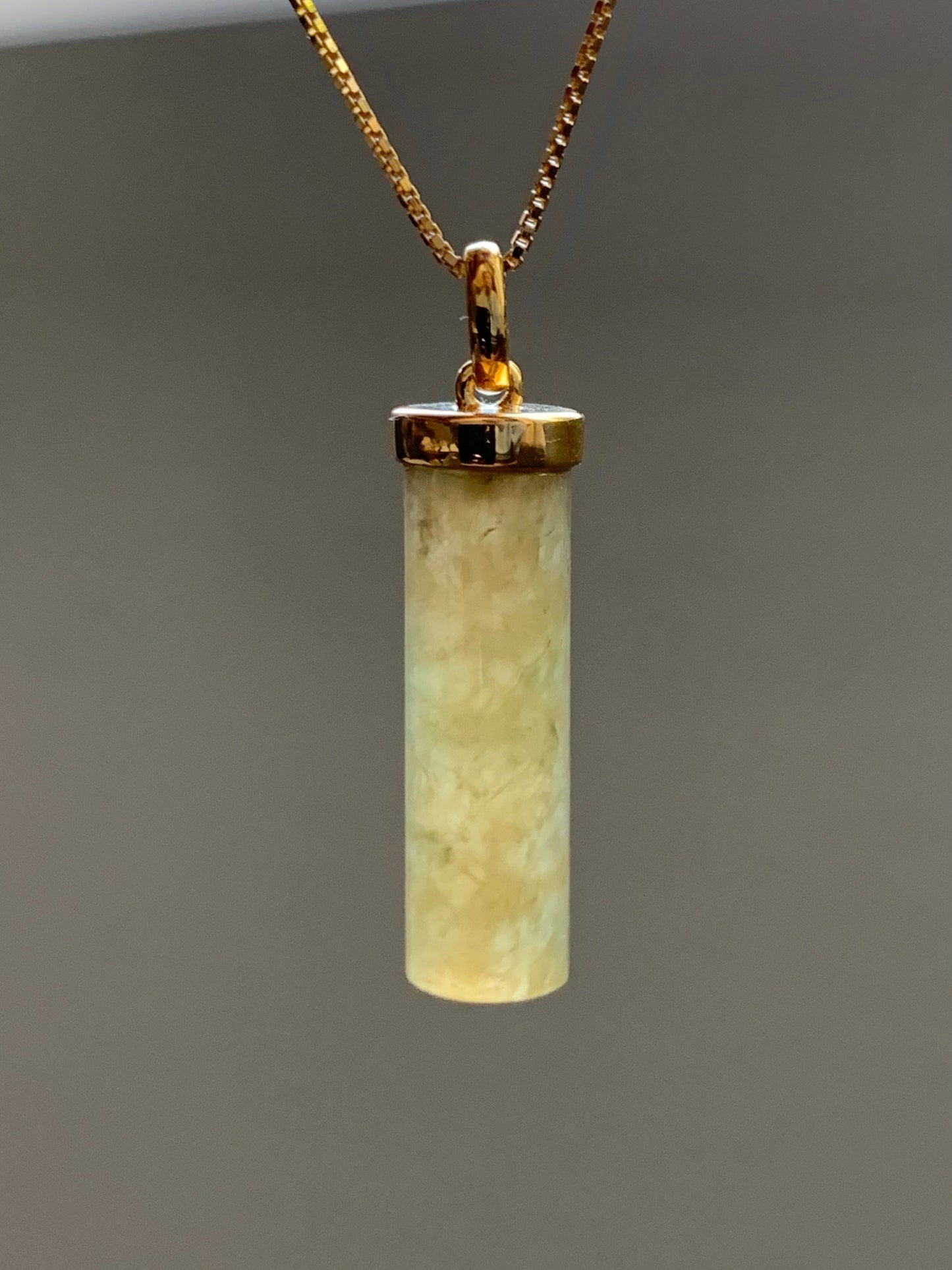Certified Natural Burmese Icy Translucent Yellow Jadeite Pillar Cylinder Pendant 18K Yellow Gold 2.65g 天然缅甸冰黄翡翠圆柱镶嵌吊坠 7037