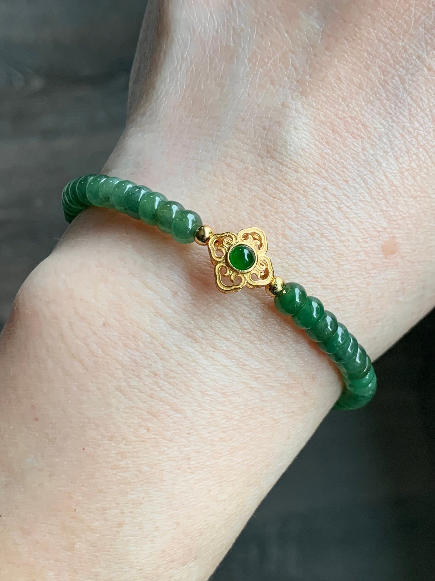 Natural Burmese Icy Green Jadeite Flat Beads Guatemalan Vibrant Green Charm Wire Bracelet Sterling Silver 6.5”-7.5” 天然缅甸冰绿翡翠算盘珠冰危绿潘多拉银手链
