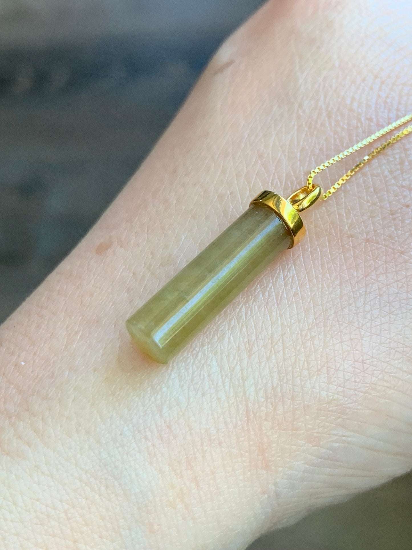 Certified Natural Burmese Icy Translucent Yellow Jadeite Pillar Cylinder Pendant 18K Yellow Gold 2.65g 天然缅甸冰黄翡翠圆柱镶嵌吊坠 7037