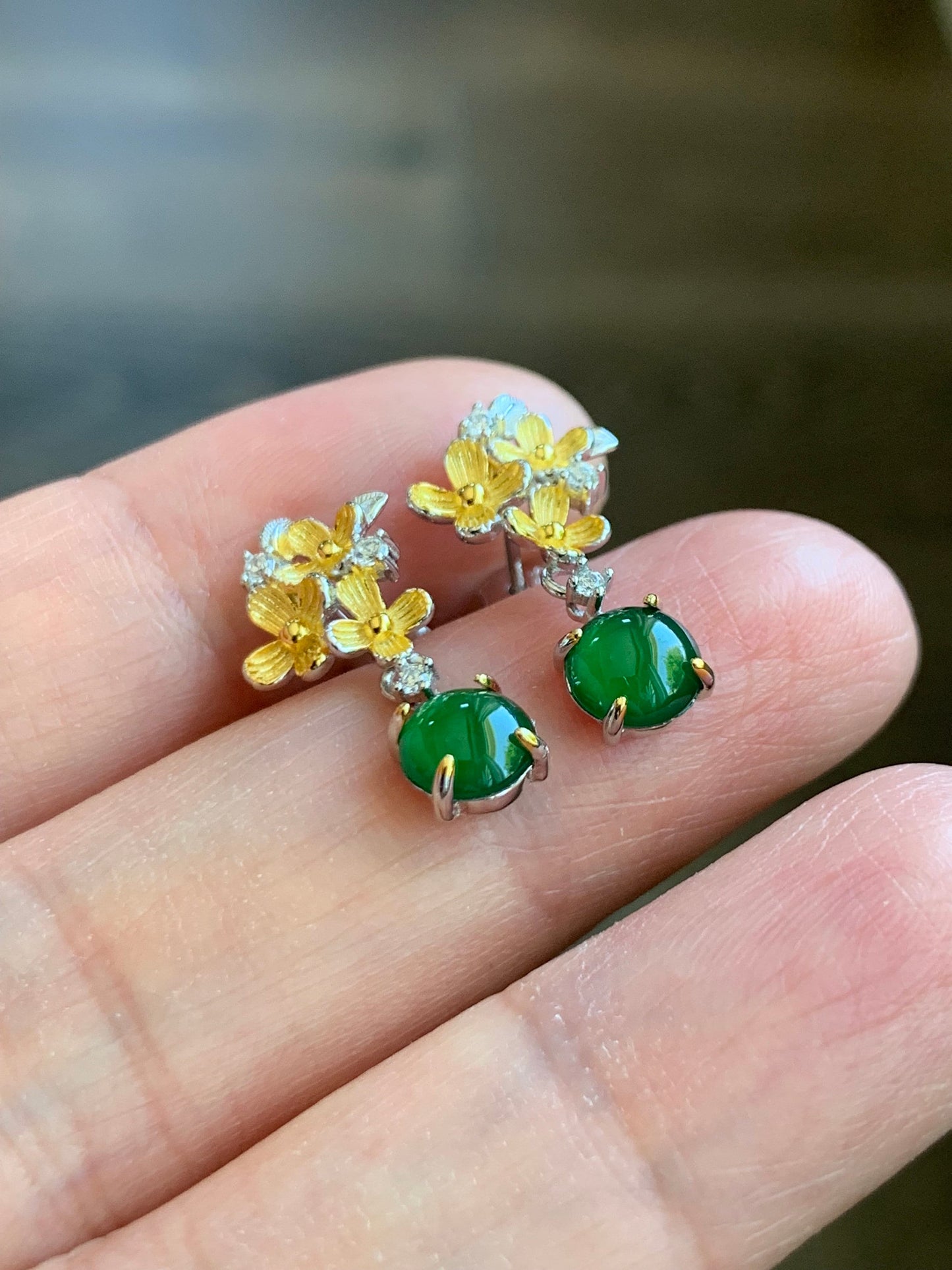 Natural Guatemalan Icy Translucent Vibrant Green Jadeite Spring Flower Stud Earrings Sterling Silver 天然高冰危绿翡翠银镶耳钉