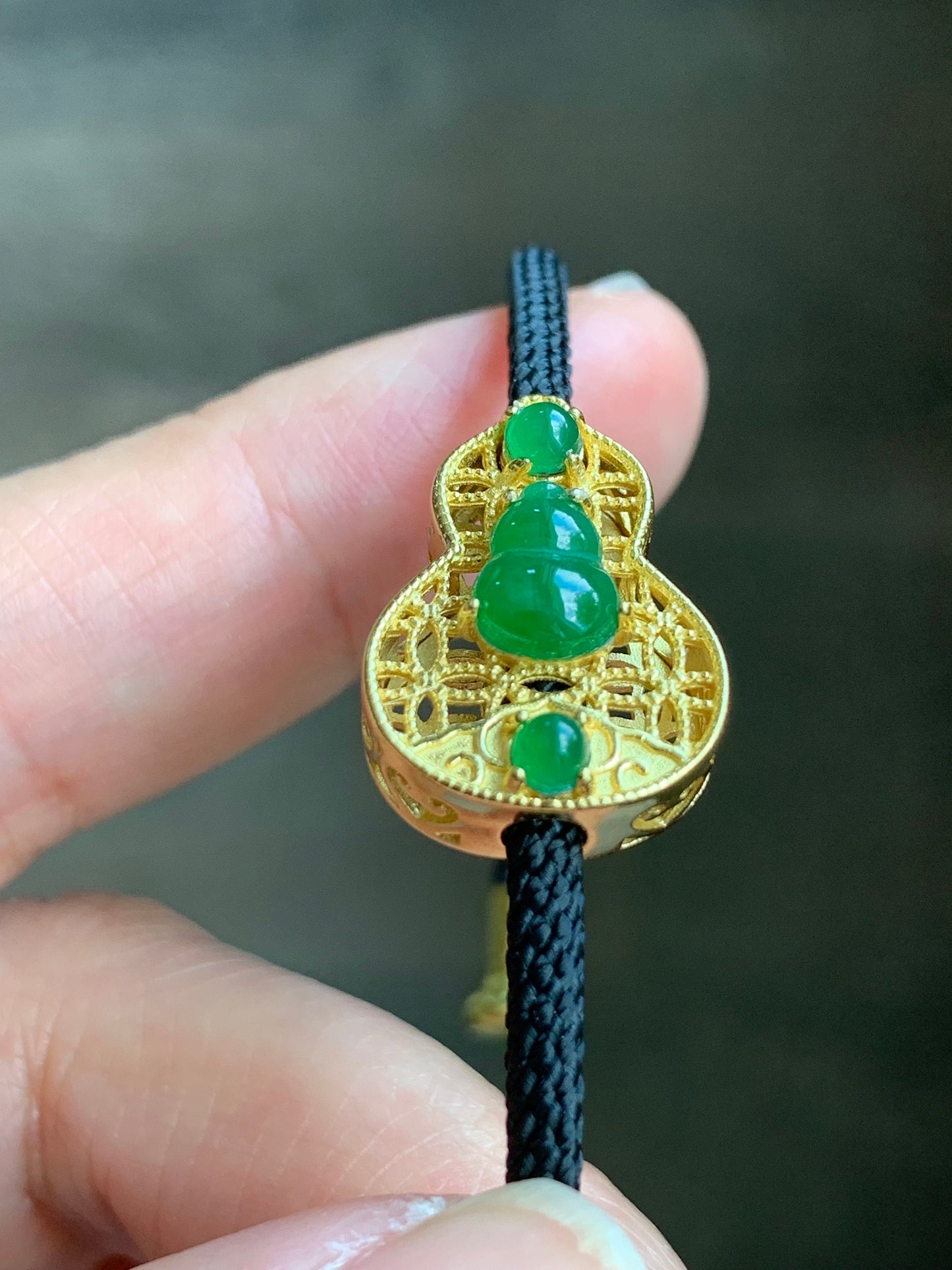 Natural Guatemalan Icy Translucent Vibrant Green Jadeite Gourd Hulu Sterling Silver Charm Wire Bracelet 7" Adjustable 天然冰危绿翡翠葫芦银镶潘多拉开口手镯