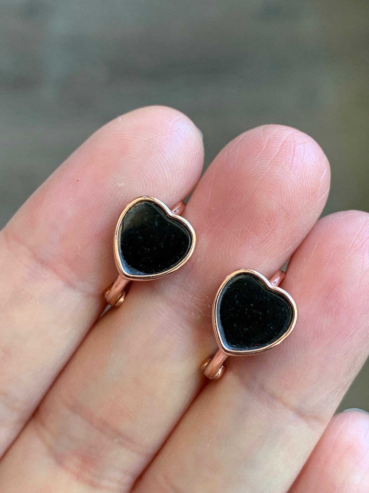 Natural Burmese Translucent Black Jadeite Heart Design Hoop Huggie Earrings S925 Sterling Silver Rose Gold Finish 3g 天然缅甸墨翠翡翠爱心银镶耳包
