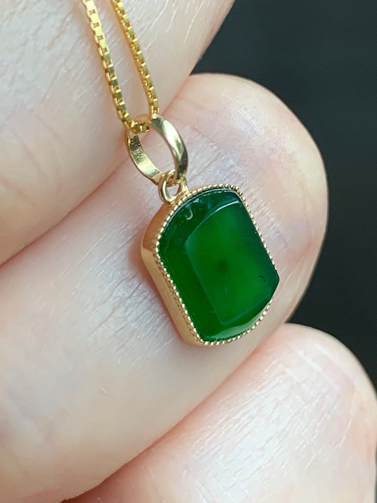 Certified Natural Guatemalan Premium Icy Highly Translucent Vibrant Green Jadeite Petite Pendant 18K Yellow Gold 1.14g 天然冰危绿翡翠无事牌镶嵌吊坠 1452