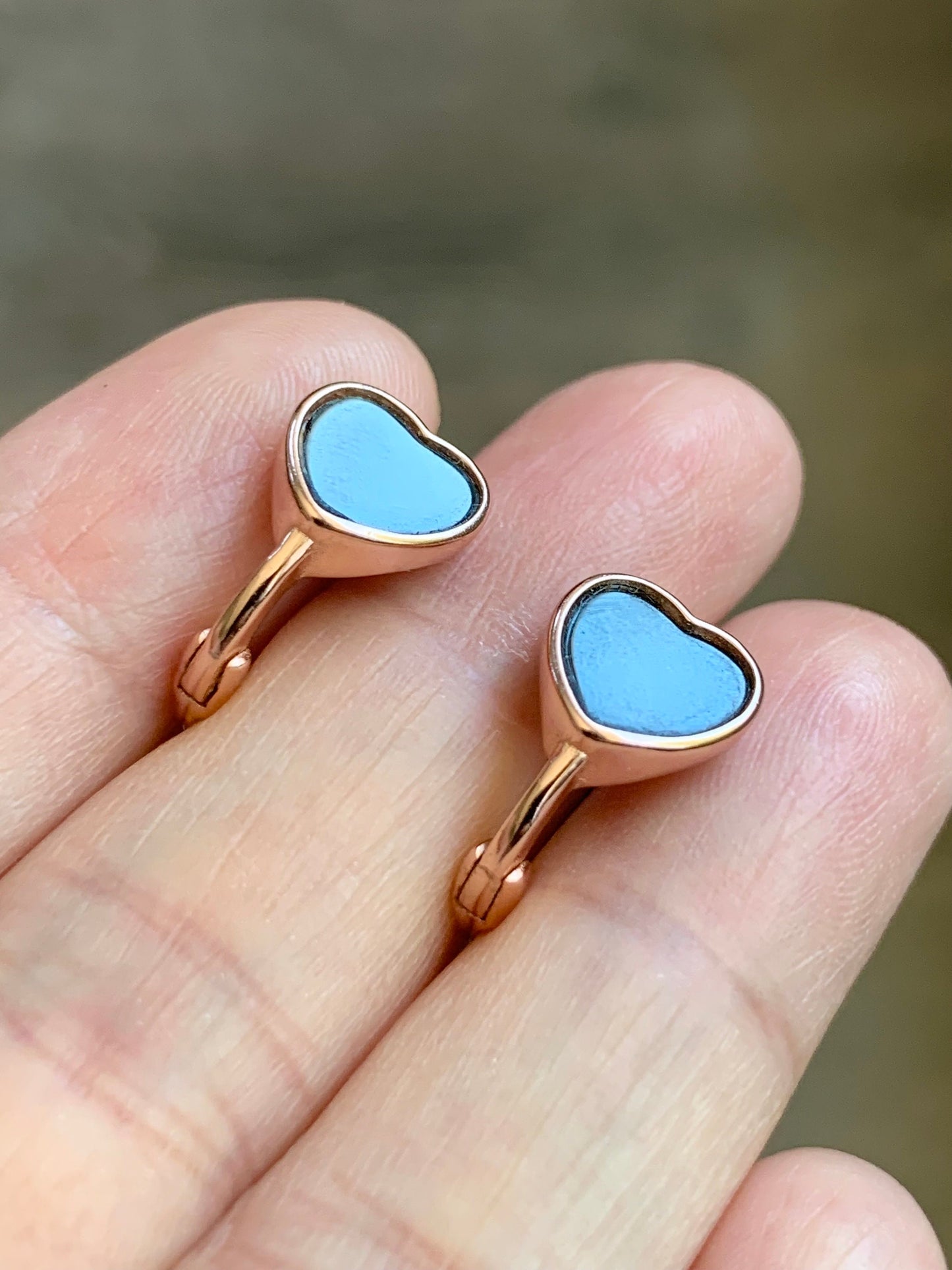Natural Burmese Translucent Black Jadeite Heart Design Hoop Huggie Earrings S925 Sterling Silver Rose Gold Finish 3g 天然缅甸墨翠翡翠爱心银镶耳包