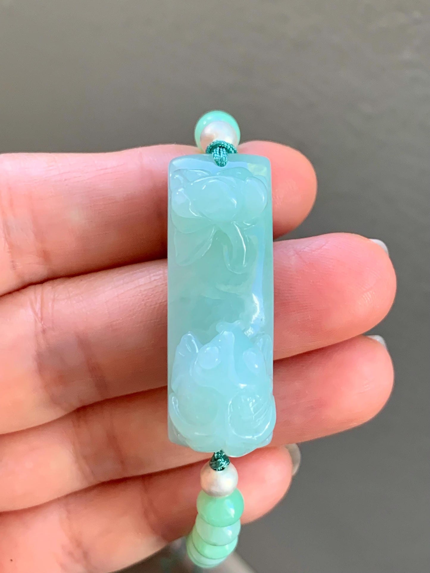 Natural Burmese Translucent Light Apple Green Jadeite Lotus Flower & Fish Cuff Jadeite Drum Beads Beaded Bracelet 6.75” 天然缅甸淡果绿翡翠荷花鱼手牌手串