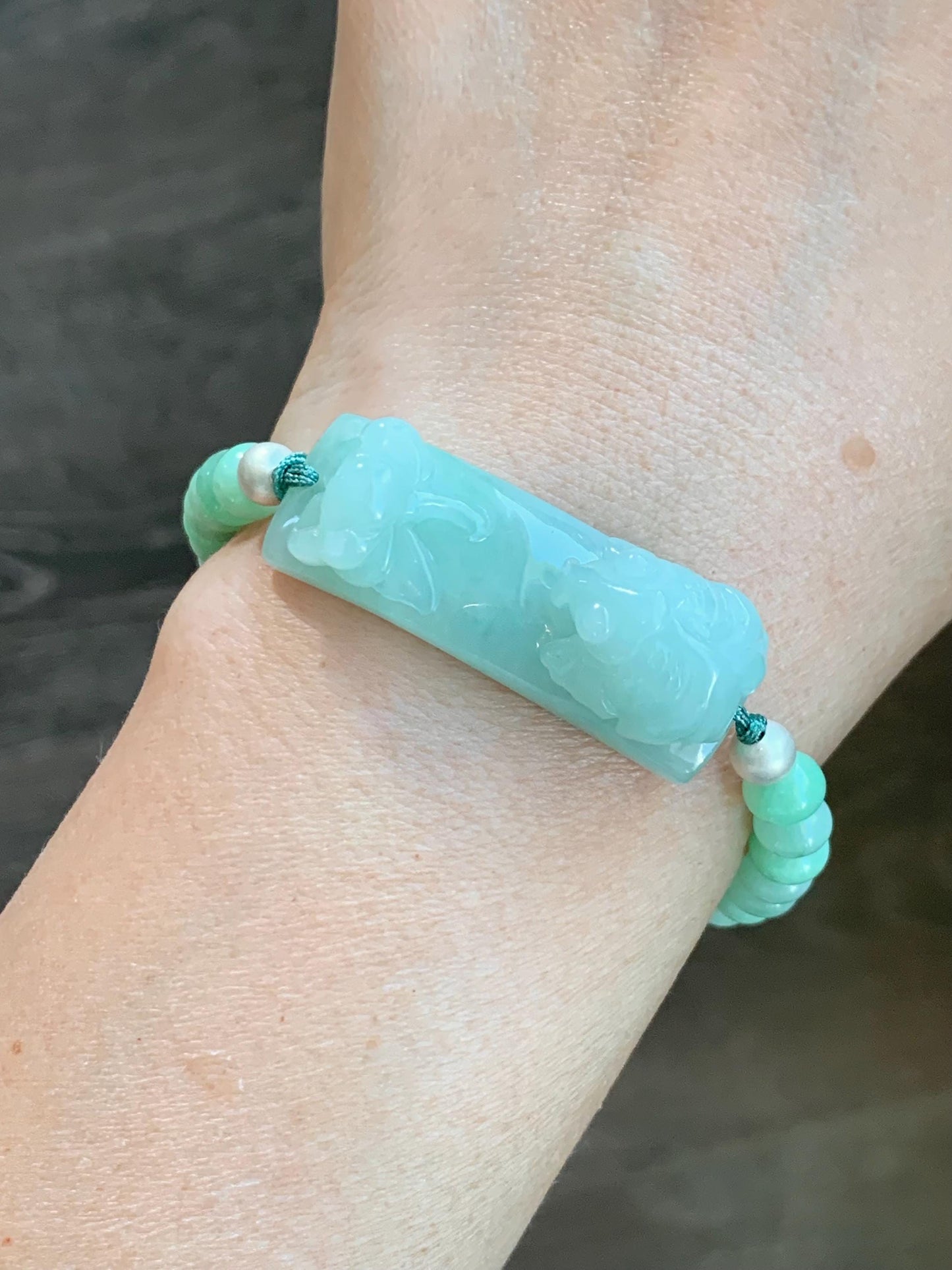 Natural Burmese Translucent Light Apple Green Jadeite Lotus Flower & Fish Cuff Jadeite Drum Beads Beaded Bracelet 6.75” 天然缅甸淡果绿翡翠荷花鱼手牌手串