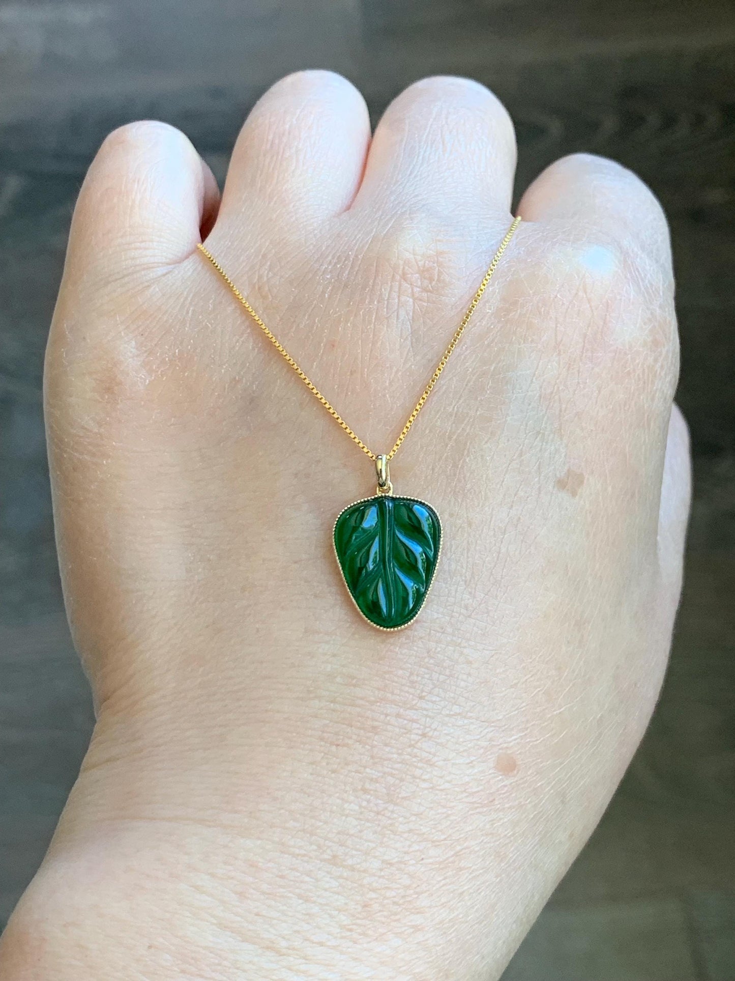 Certified Natural Guatemalan Premium Icy Translucent Vibrant Green Jadeite Petite Carved Leaf Pendant 18K Yellow Gold 1.6g 天然冰危绿翡翠叶子镶嵌吊坠 626