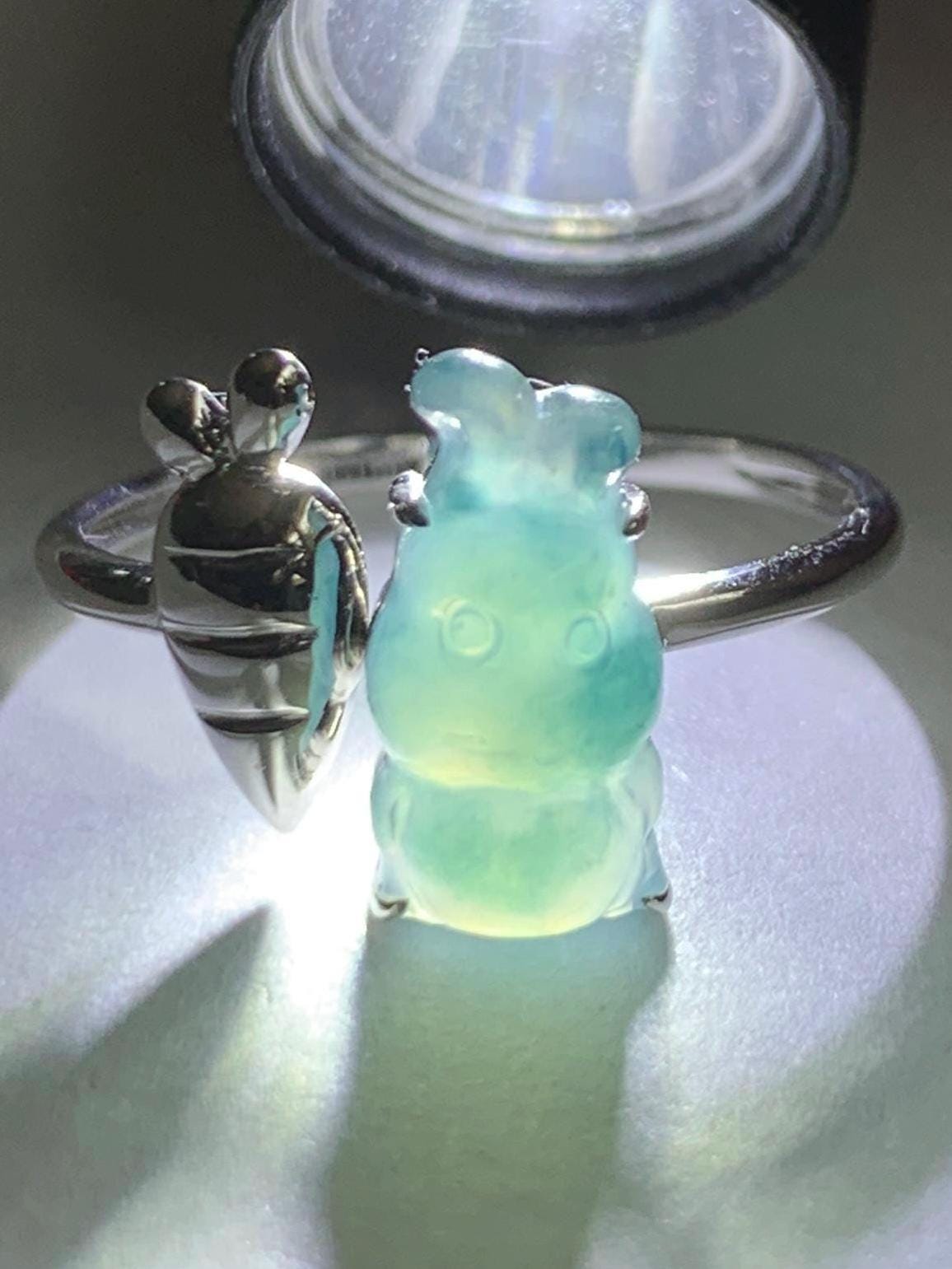 Certified Natural Burmese Icy Translucent Light Blue Teal Blue Marbled Jadeite Rabbit Carrot Ring 18K White Gold Sz 6.75 天然缅甸冰胶飘蓝花翡翠小兔萝卜镶嵌戒指