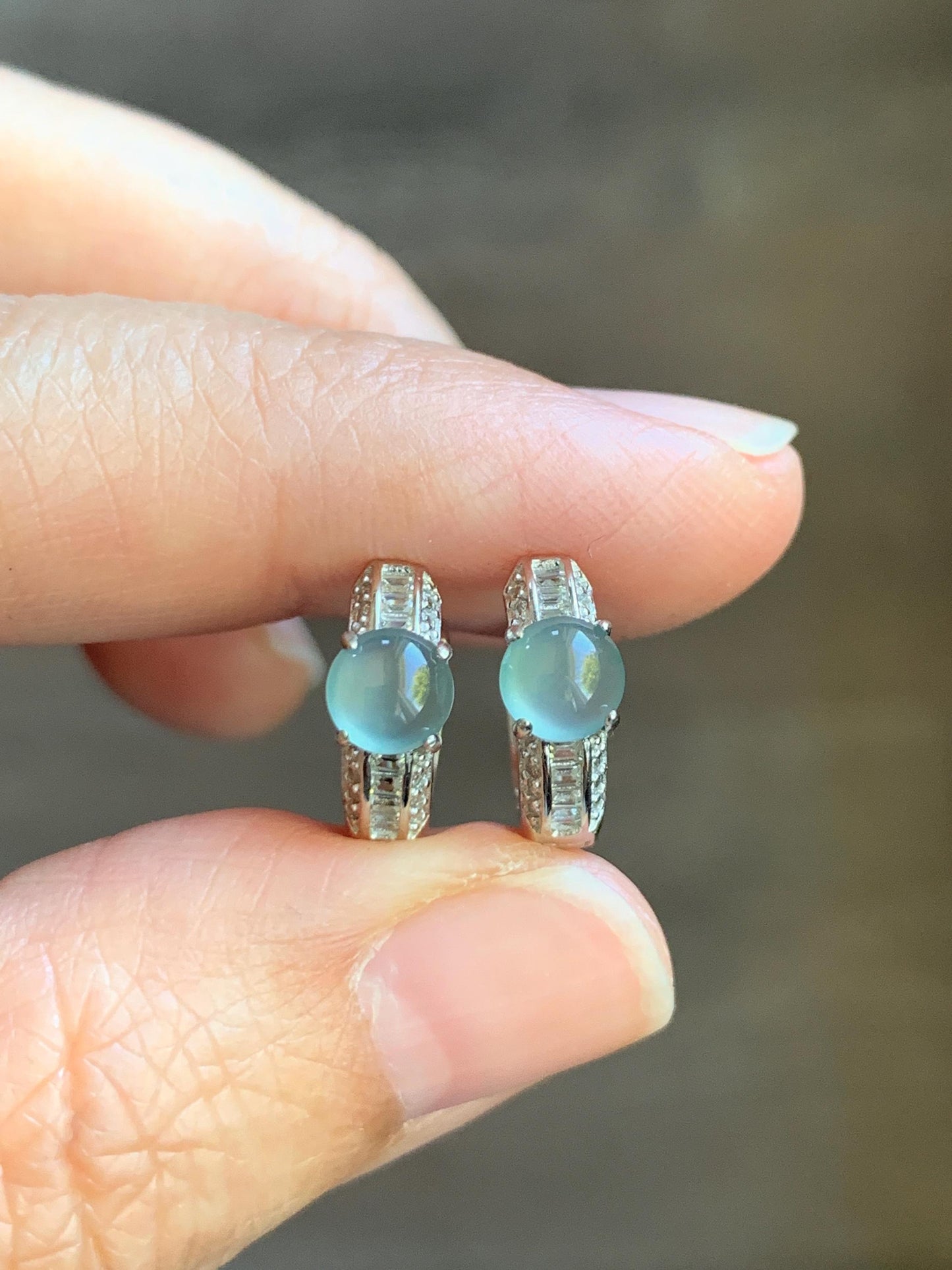 Natural Guatemalan Icy Highly Translucent Light Blue Jadeite Hoop Huggie Earrings S925 Sterling Silver 天然冰危起光晴蓝翡翠银镶耳包