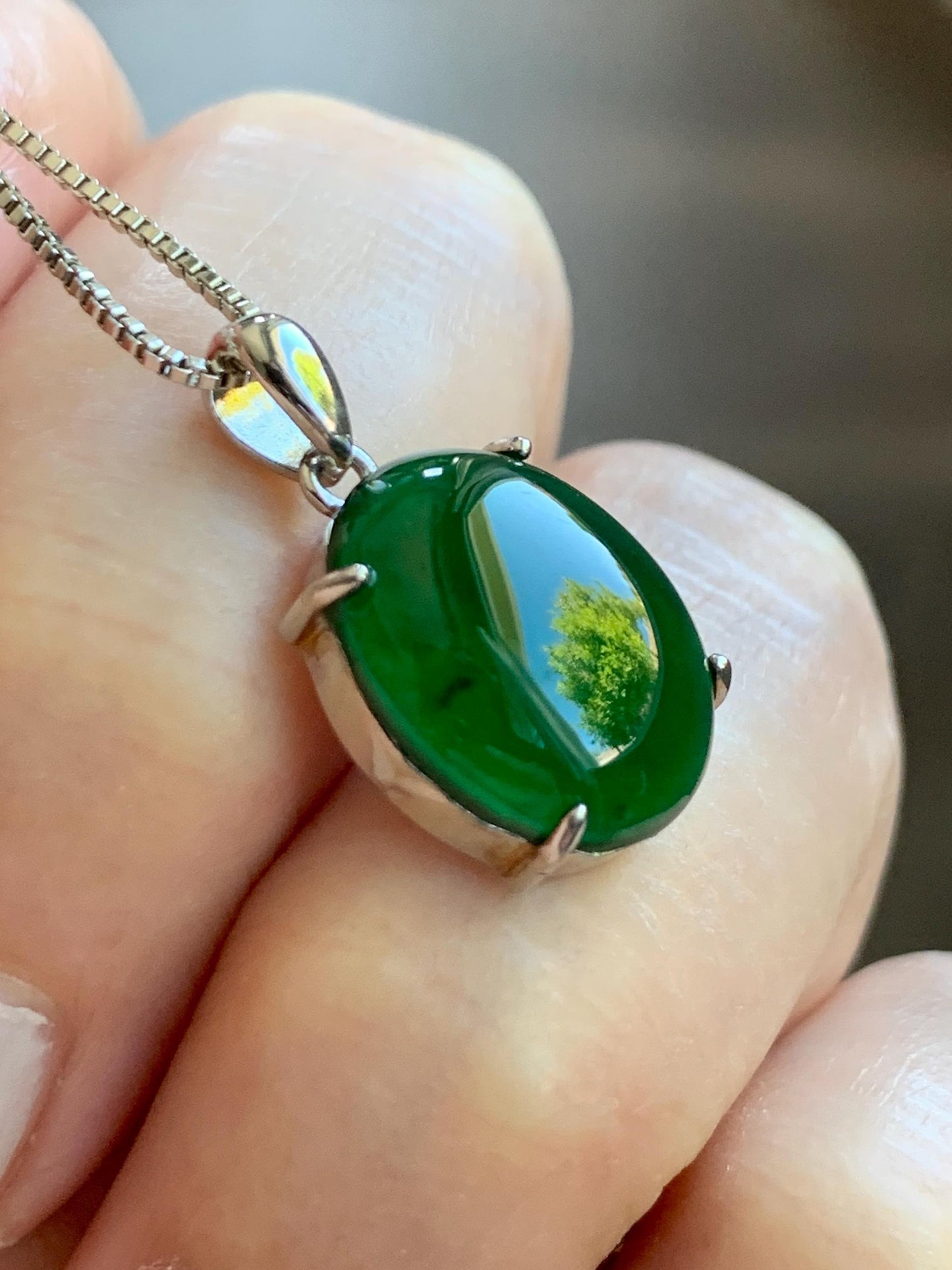 Certified Natural Guatemalan Icy Highly Translucent Vibrant Green Jadeite Oval Pendant Sterling Silver 1.98g 天然老种冰危绿翡翠镶嵌吊坠 6892