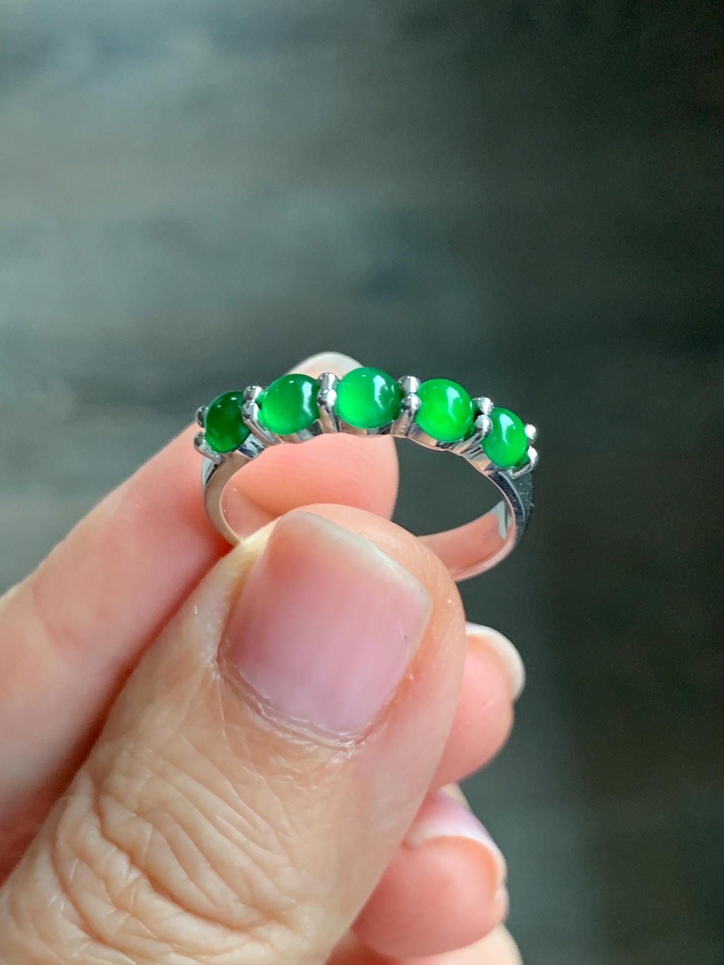 Certified Natural Guatemalan Premium Icy Translucent Vibrant Green 5-Stone Jadeite Band Ring Size 7.25 Sterling Silver 天然老种冰危绿翡翠镶嵌排戒 3037