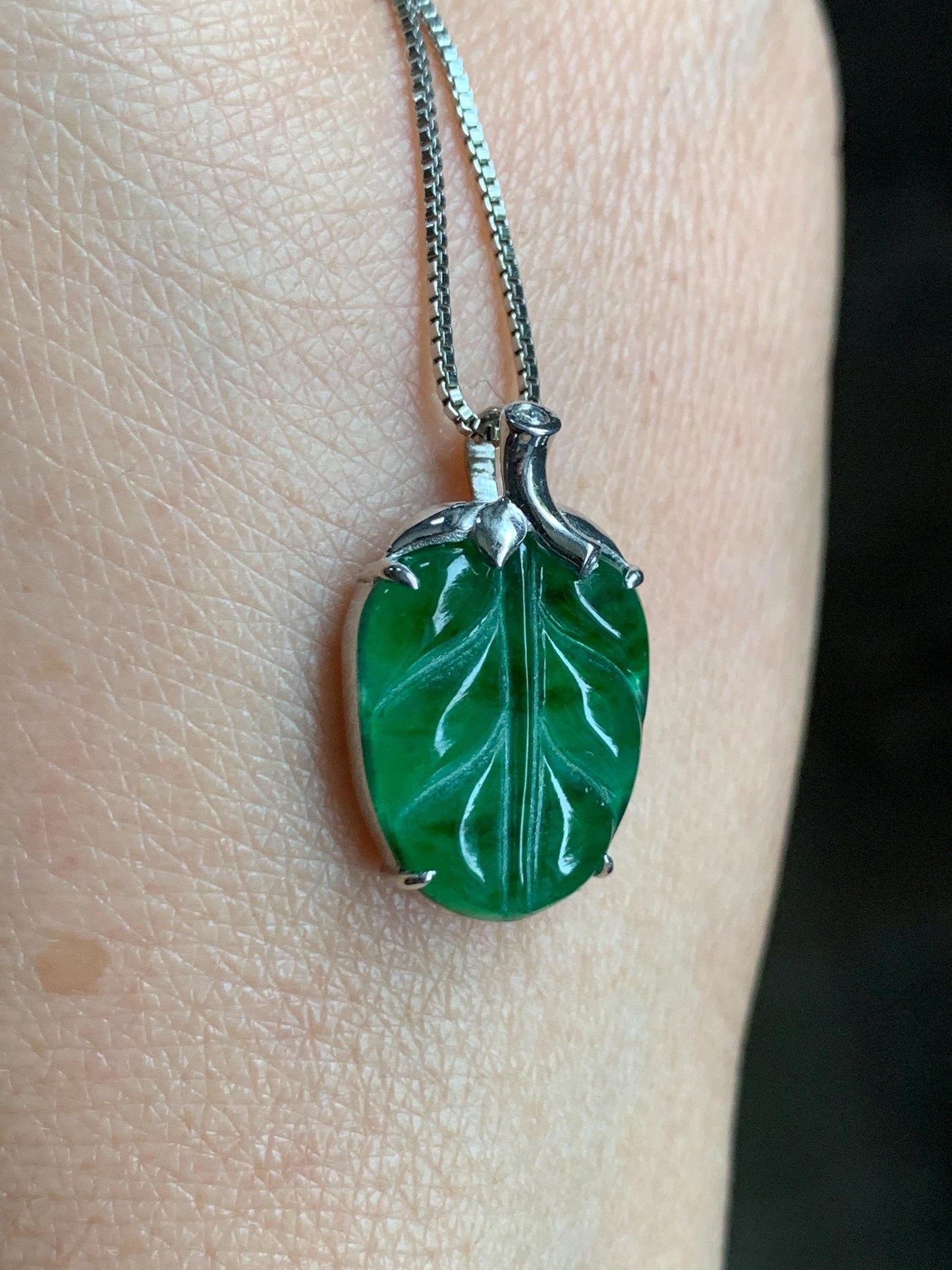 Certified Natural Guatemalan Premium Icy Translucent Vibrant Green Jadeite Carved Leaf Pendant S925 Sterling Silver 2.78g 天然冰危绿翡翠叶子镶嵌吊坠 8609