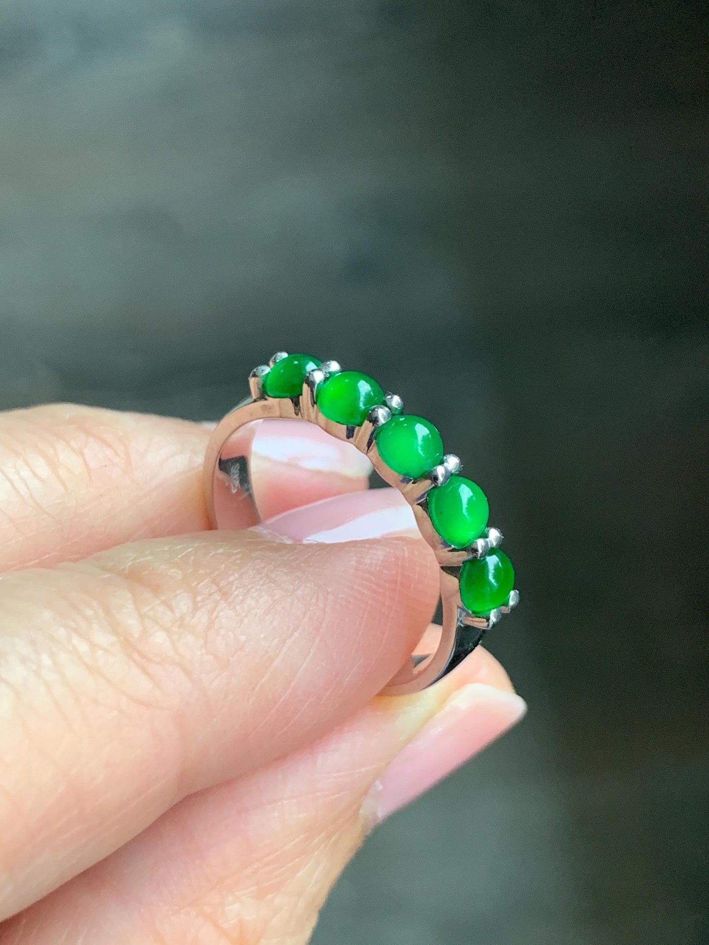 Certified Natural Guatemalan Premium Icy Translucent Vibrant Green 5-Stone Jadeite Band Ring Size 7.25 Sterling Silver 天然老种冰危绿翡翠镶嵌排戒 3037