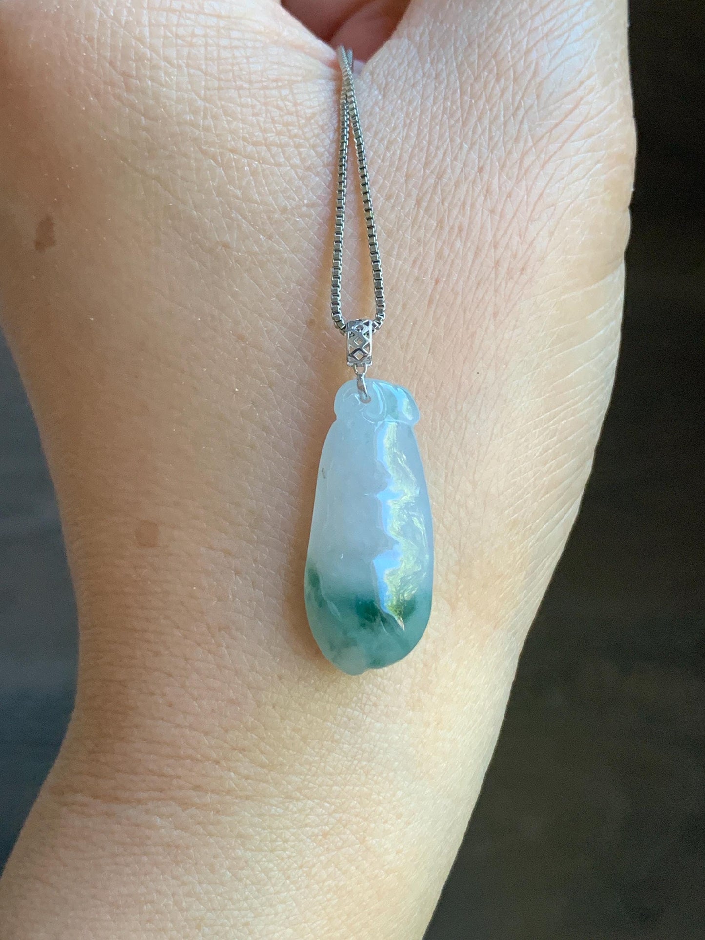 Natural Burmese Icy Translucent Gelatinous Light Teal Green Marbled Jadeite Carved Peapod Pendant 18K White Gold 4g 天然缅甸淡飘花翡翠福豆镶嵌吊坠