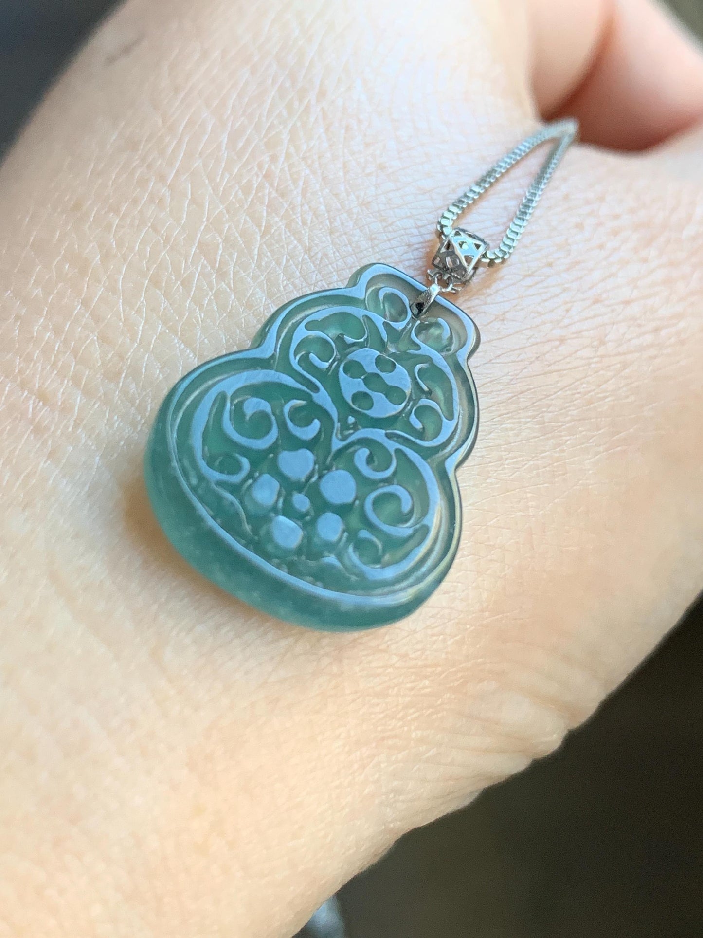 Natural Guatemalan Icy Translucent Teal Blue Jadeite Engraved Hulu Gourd Pendant 18K White Gold 3g 天然冰危蓝翡翠仿古雕葫芦镶嵌吊坠 B