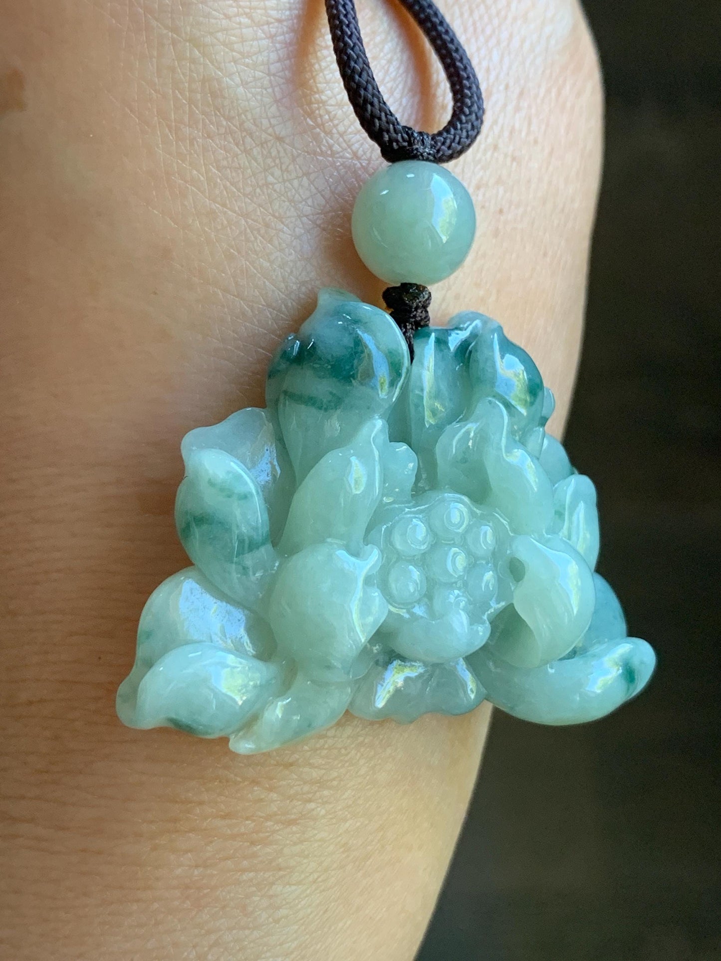 Natural Burmese Translucent Yellow & Green Marbling Tricolored Jadeite Carved Lotus Flower Rope Necklace Adjustable 30” 25g 天然缅甸糯种三彩翡翠莲花吊坠项链
