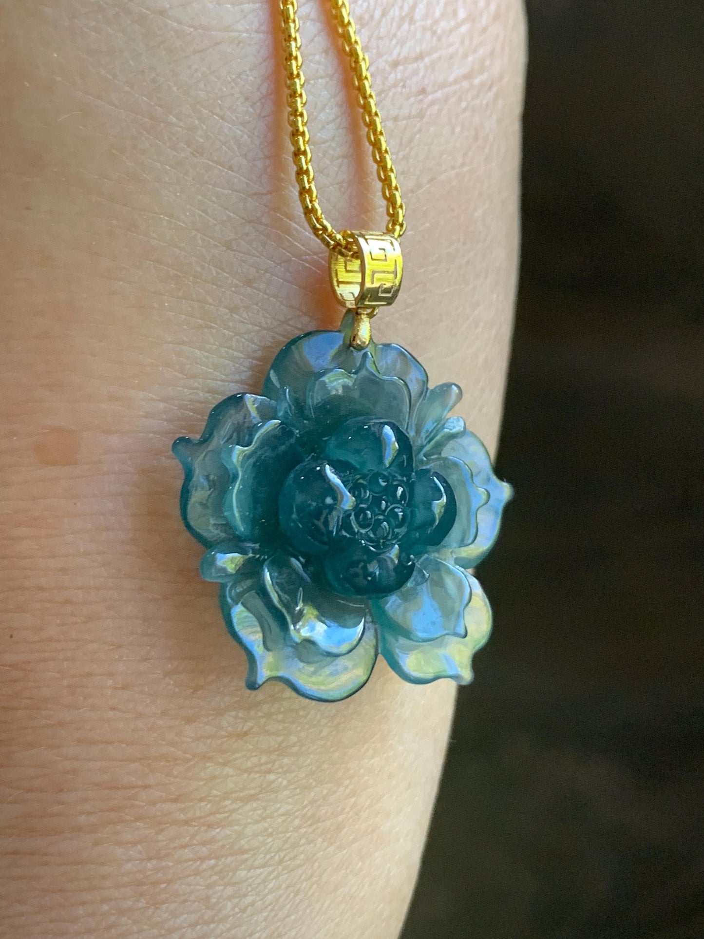 Natural Guatemalan Icy Highly Translucent Dark Teal Blue Jadeite Lotus Flower Pendant 18K Yellow Gold 5g 天然冰胶危起光深蓝翡翠莲花镶嵌吊坠