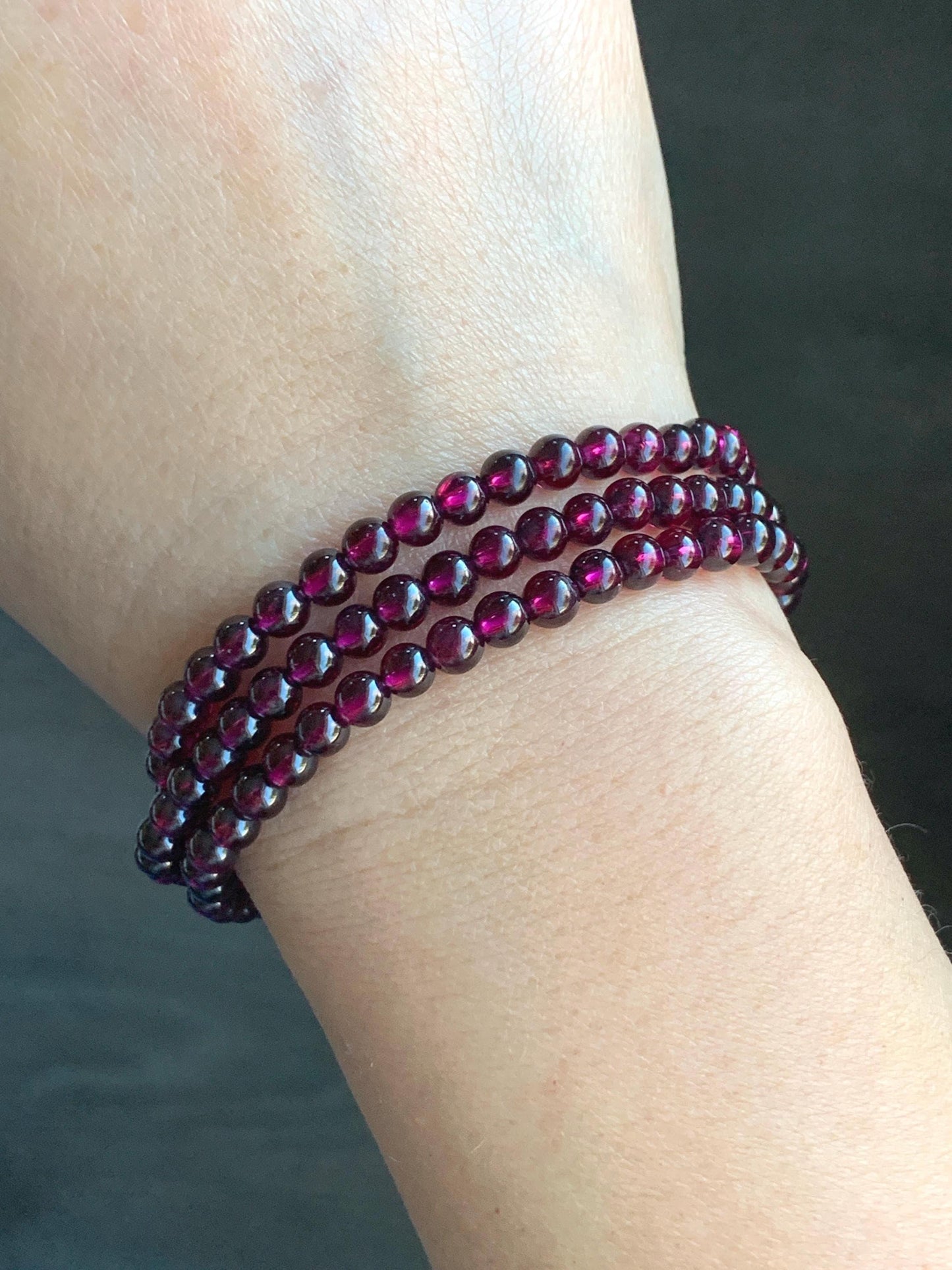 Natural Icy Highly Translucent Deep Raspberry Purple Rhodolite Garnet Beads Triple Layered Beaded Bracelets 4.5mm 24g 天然冰透起光紫牙乌石榴石手串