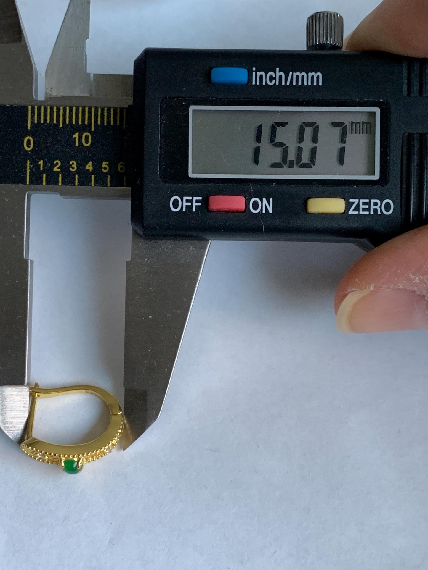 Natural Guatemalan Icy Translucent Vibrant Green Jadeite Hoop Huggie Earrings S925 Sterling Silver Yellow Gold Finish 天然冰危绿翡翠银镶耳包 WLB1028