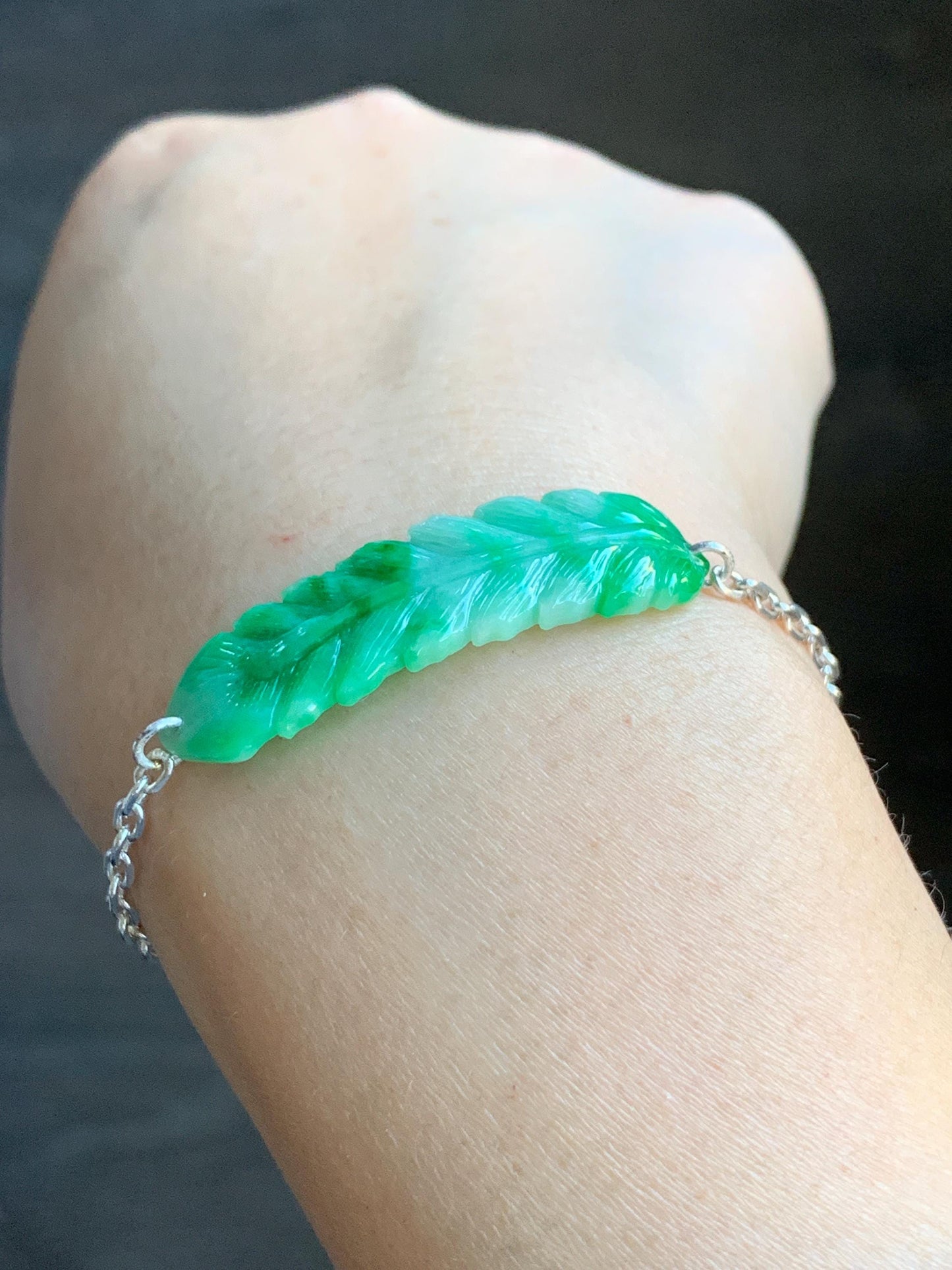 Natural Burmese Translucent Vibrant Green Marbled Jadeite Carved Feather Chain Bracelet 999 Sterling Silver 6.75”-7.75” 5g 天然缅甸辣绿飘花翡翠羽毛足银手链
